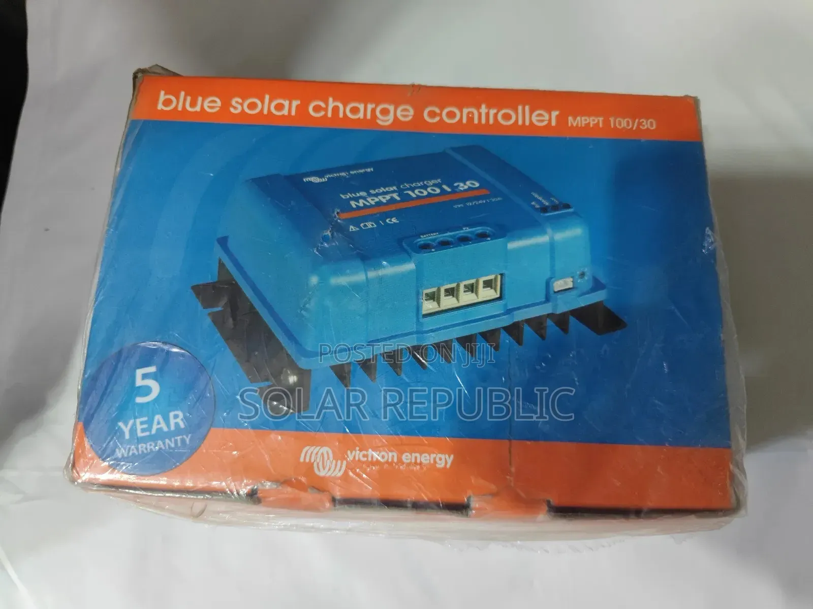 30a Victron MPPT Charge Controller