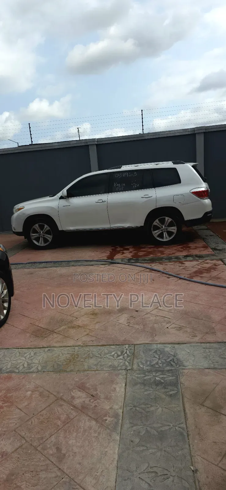 Toyota Highlander Limited 3.5l 4WD 2013 White