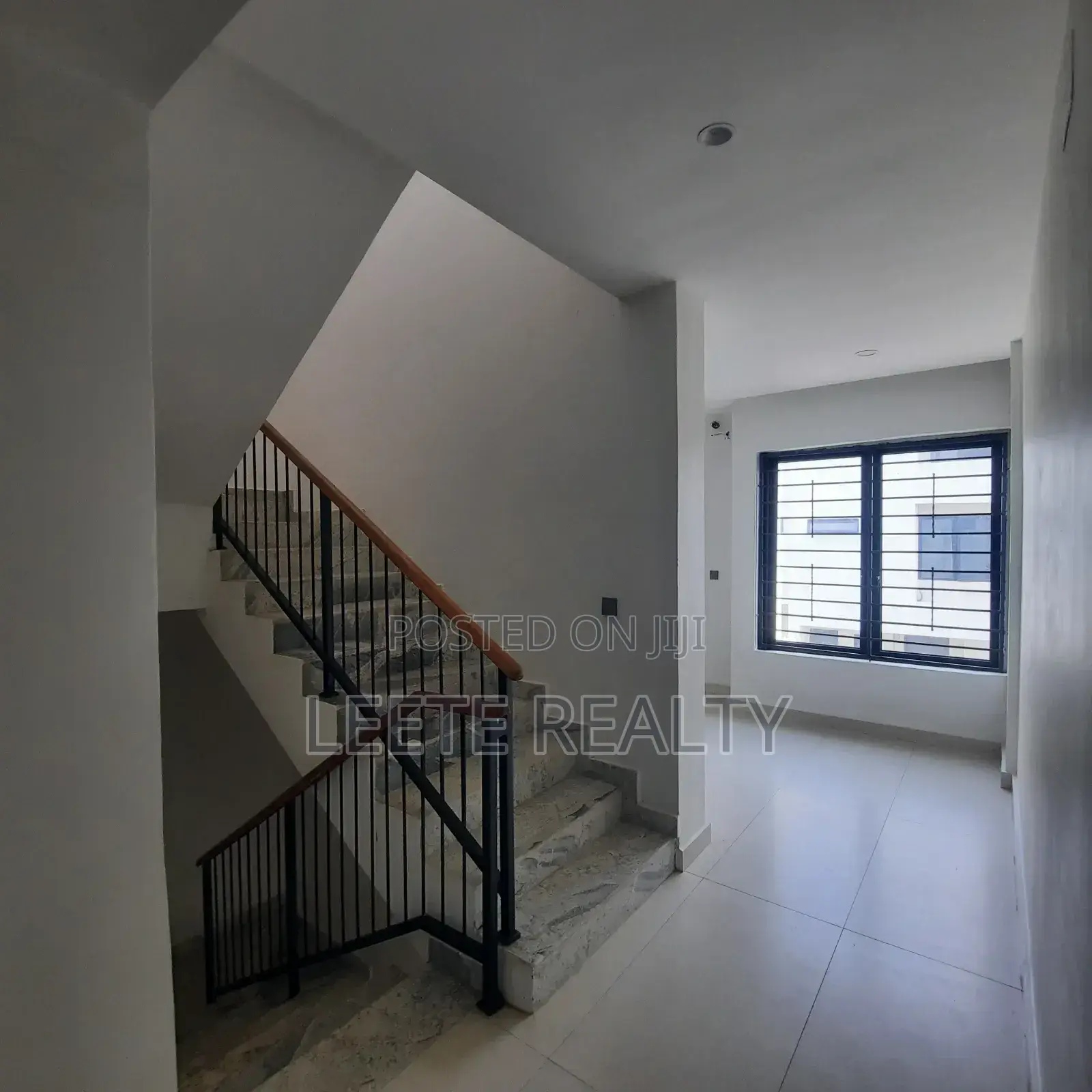5bdrm Townhouse/Terrace in Jahi for sale