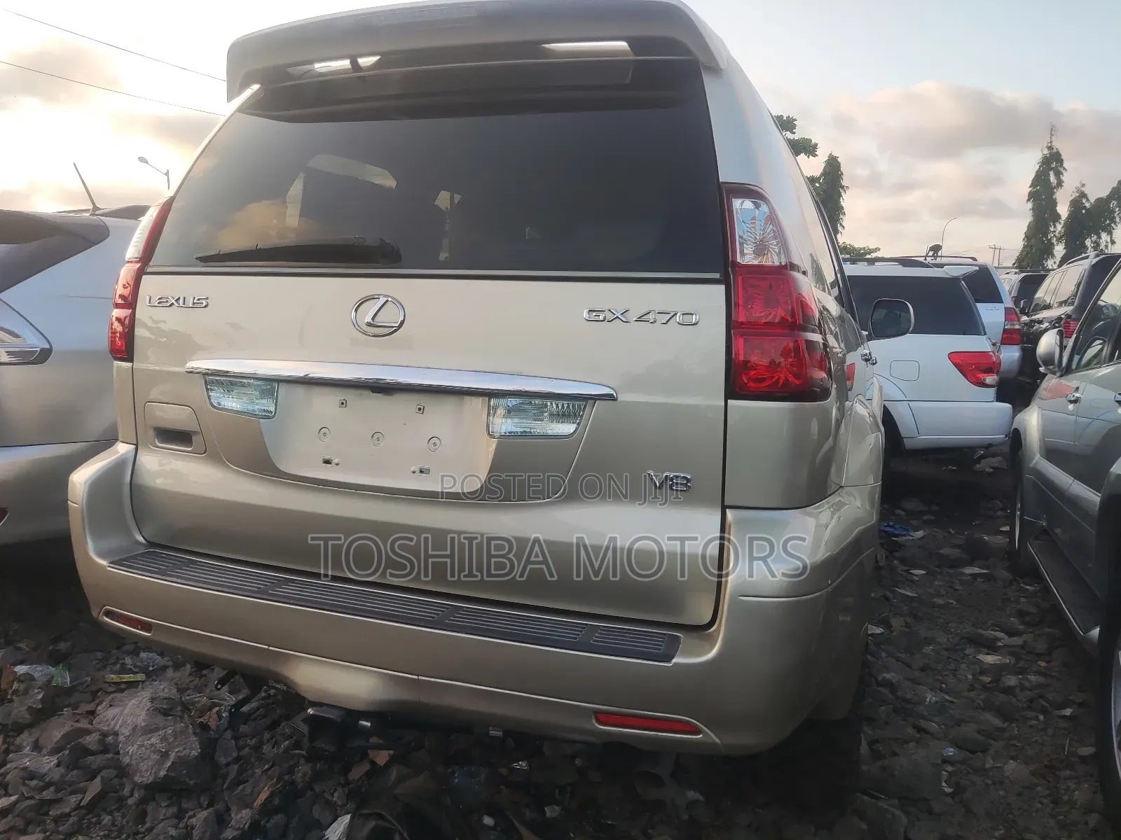 Lexus GX 470 2009 Gold