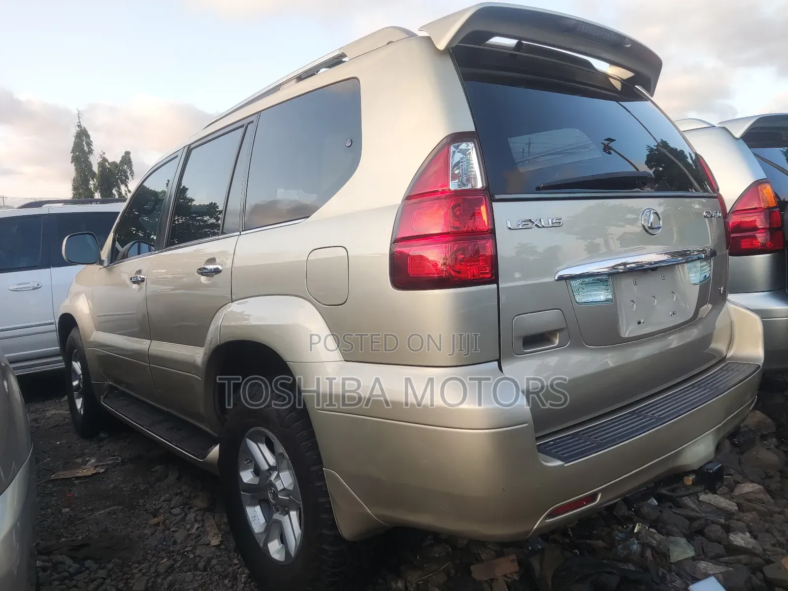 Lexus GX 470 2009 Gold