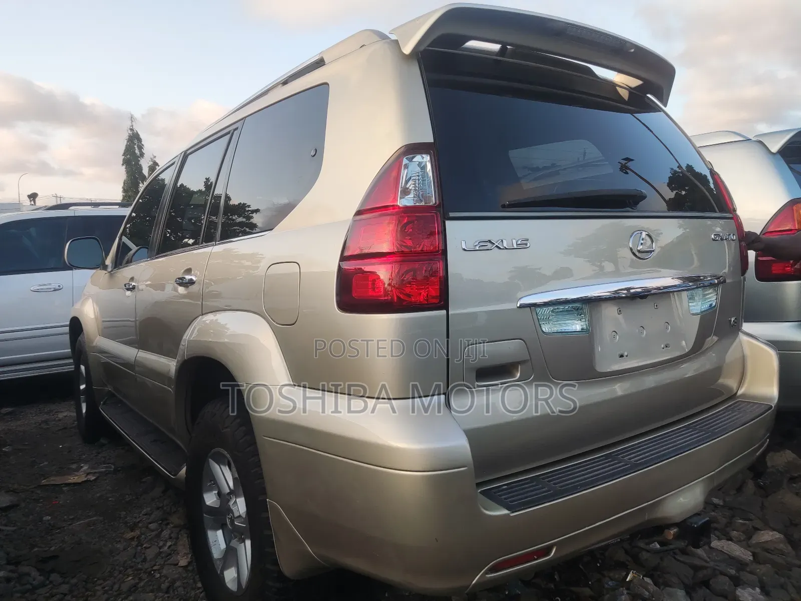 Lexus GX 470 2009 Gold