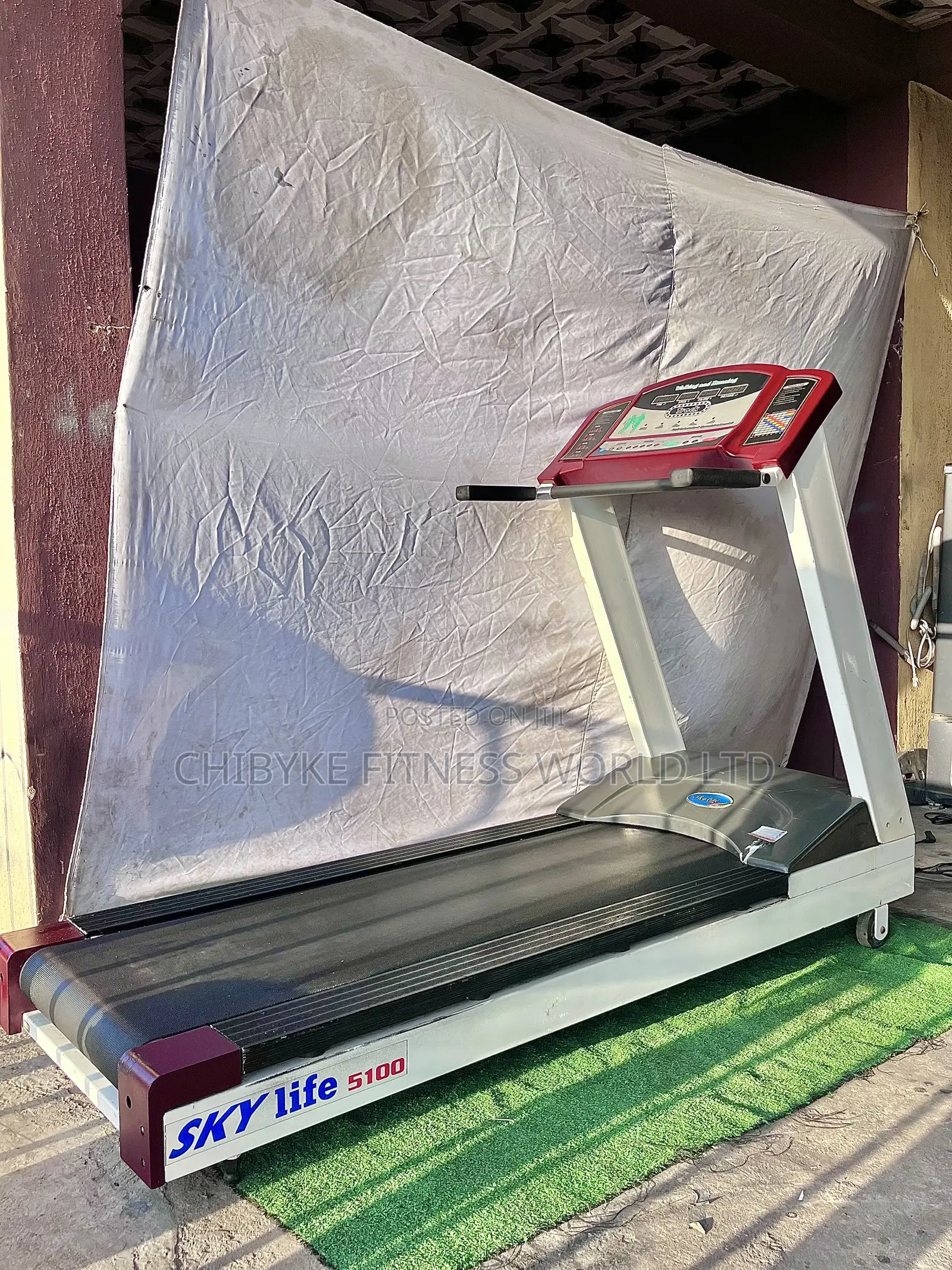 6hp Skylife Industrial Treadmill