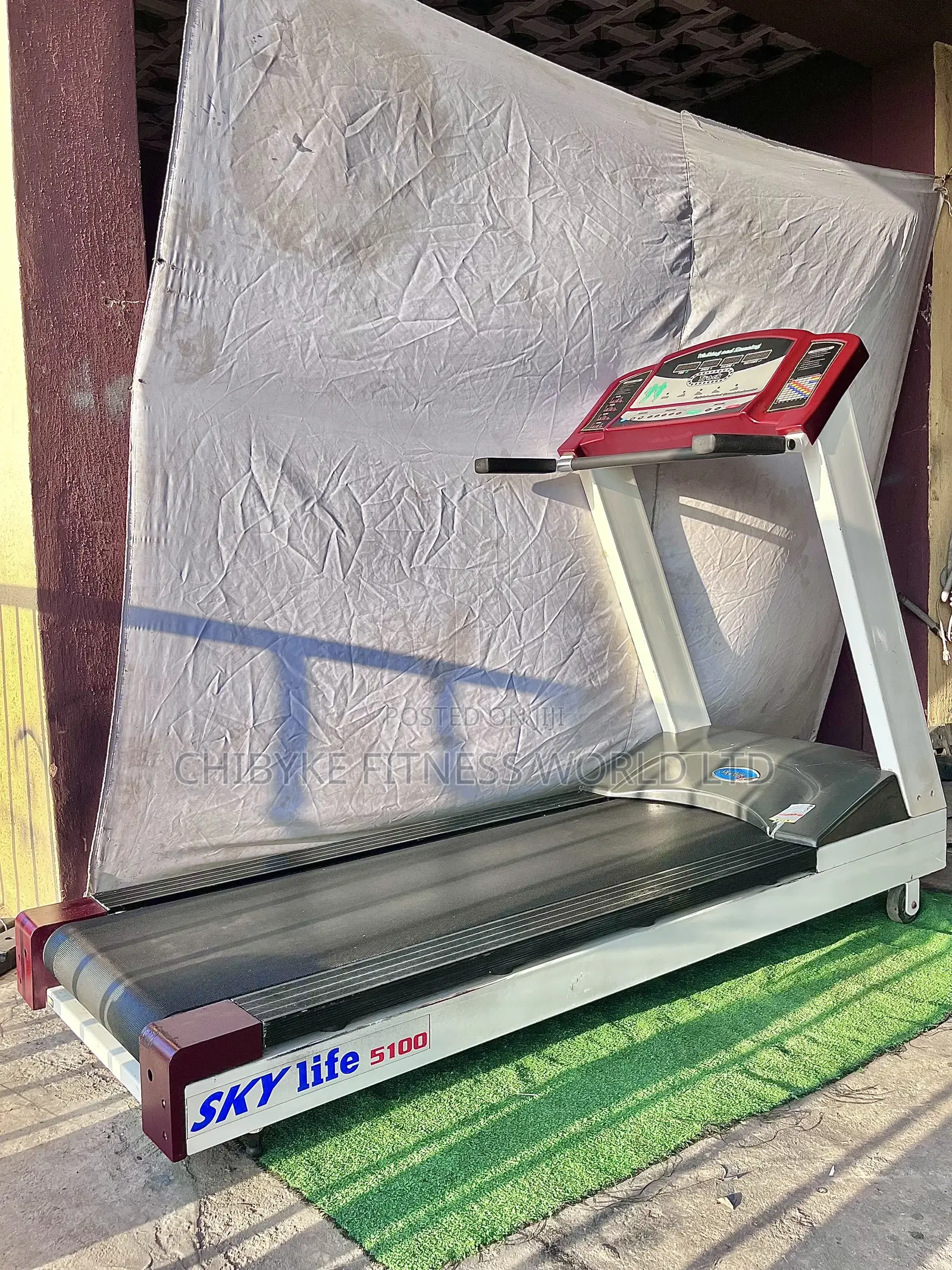 6hp Skylife Industrial Treadmill