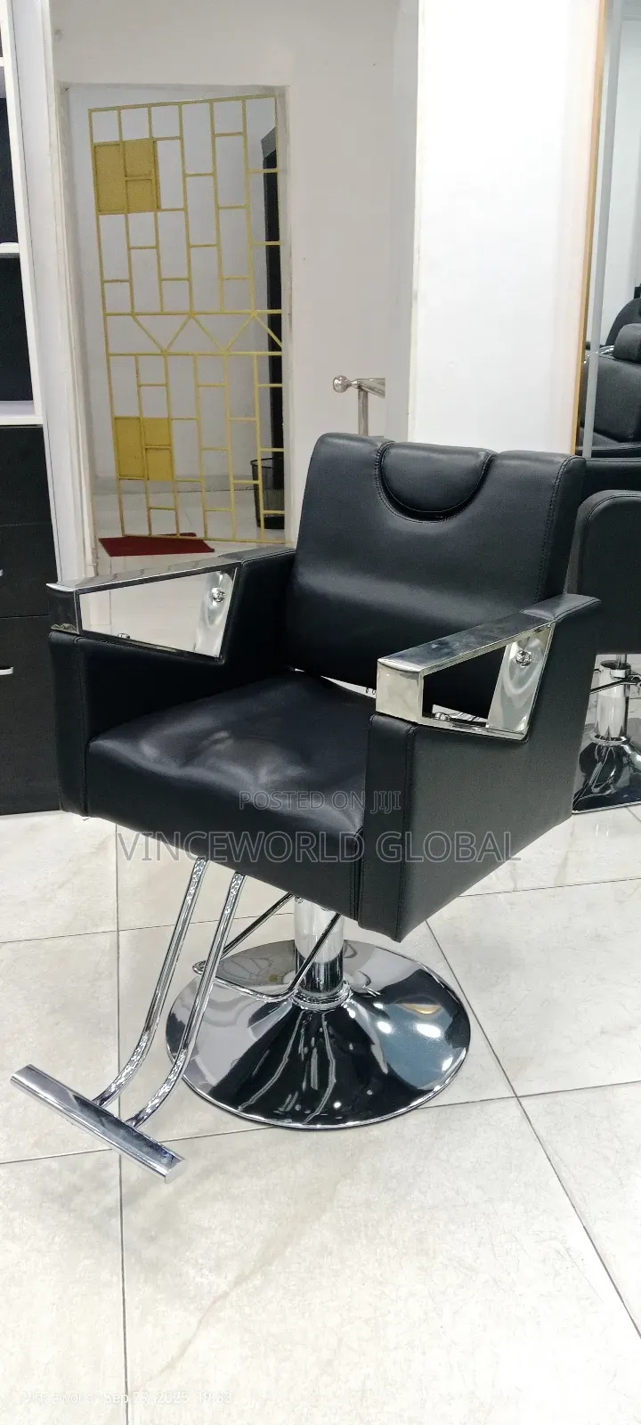 Reclinable Salon Barber Chair