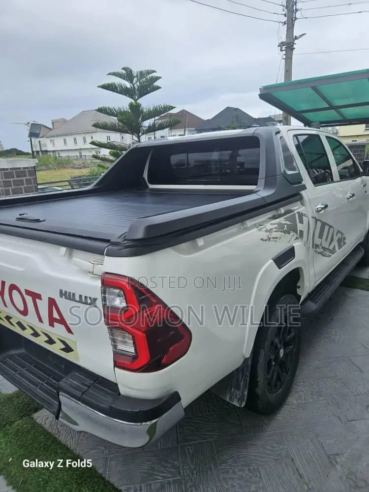 Toyota Hilux 2019 White