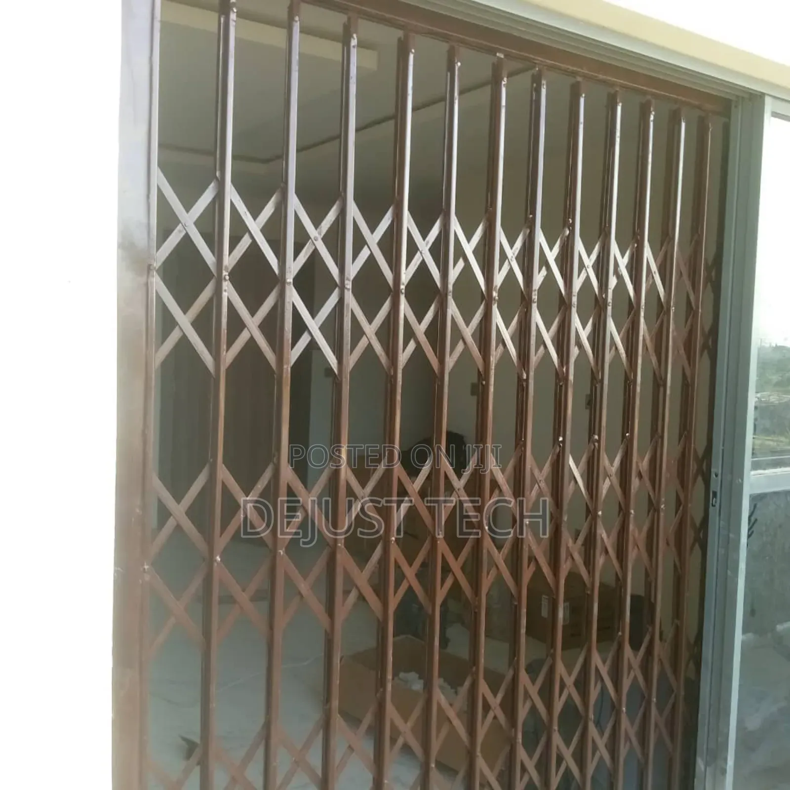 Classic Collapsible Barrier Door