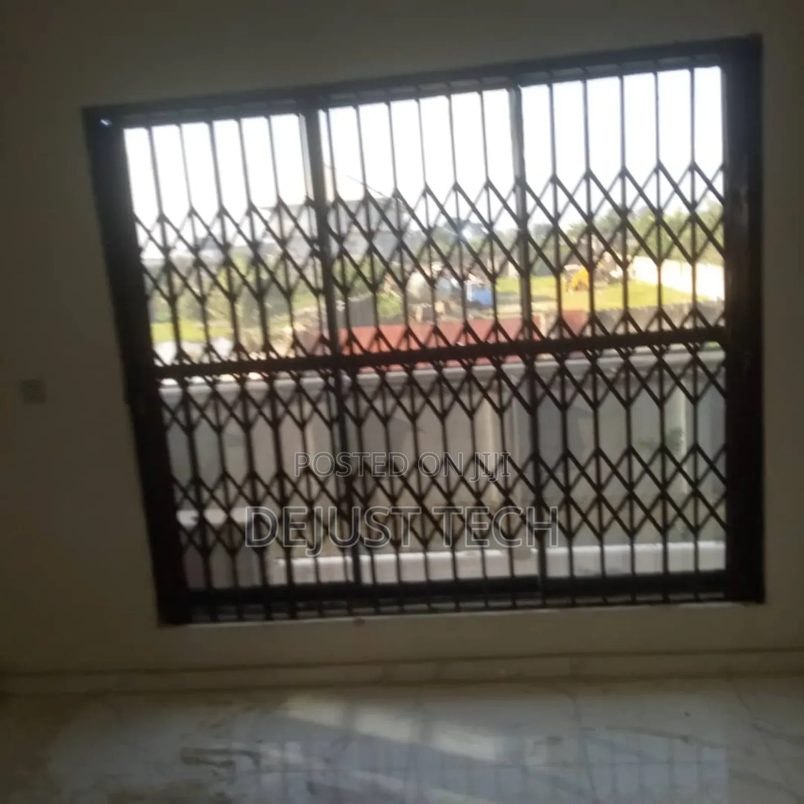 Classic Collapsible Barrier Door