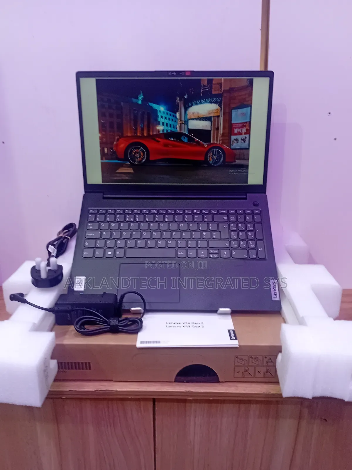 New Laptop Lenovo IdeaPad Z400 8GB Intel Core i3 SSD 512GB
