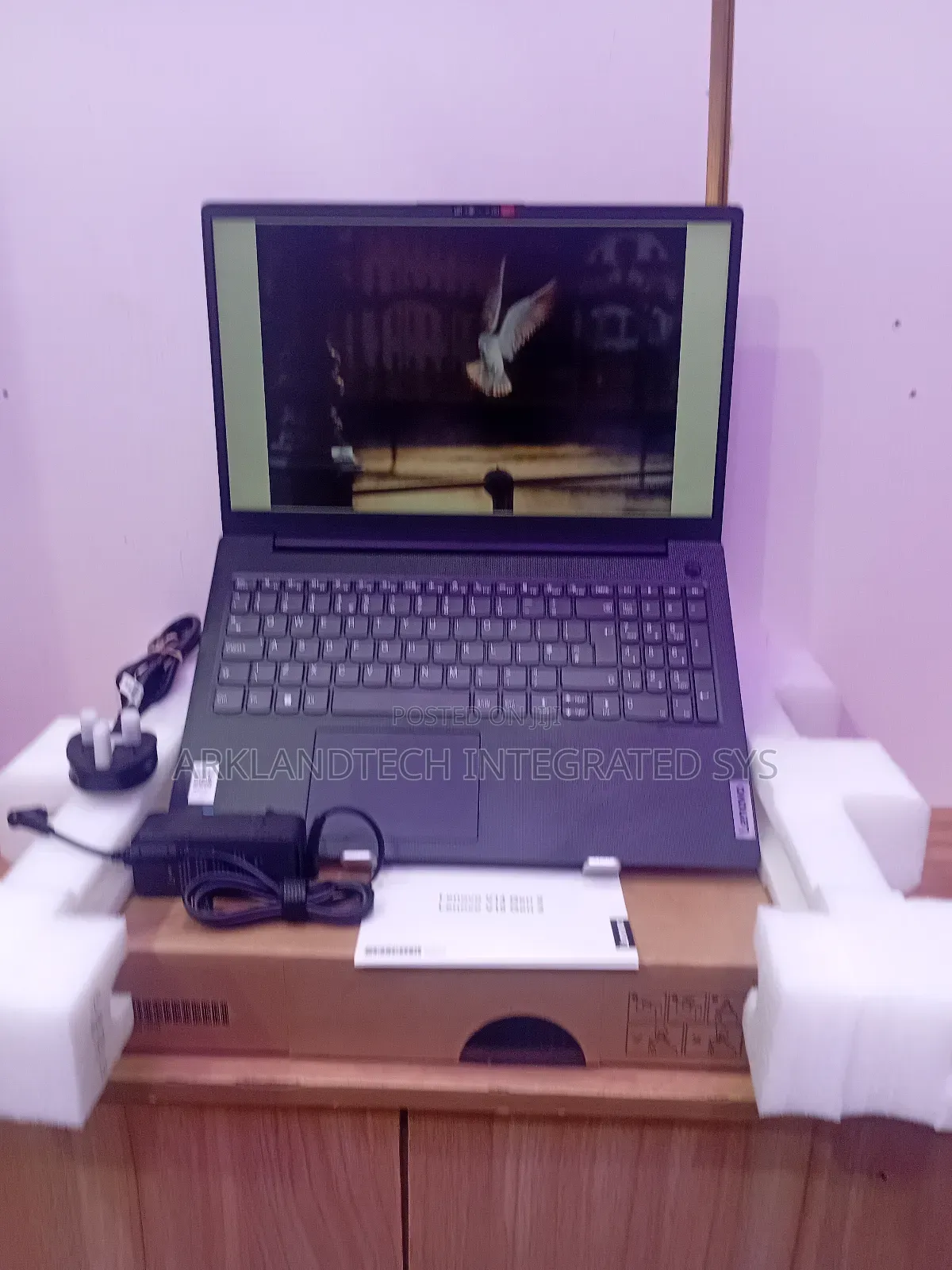 New Laptop Lenovo IdeaPad Z400 8GB Intel Core i3 SSD 512GB