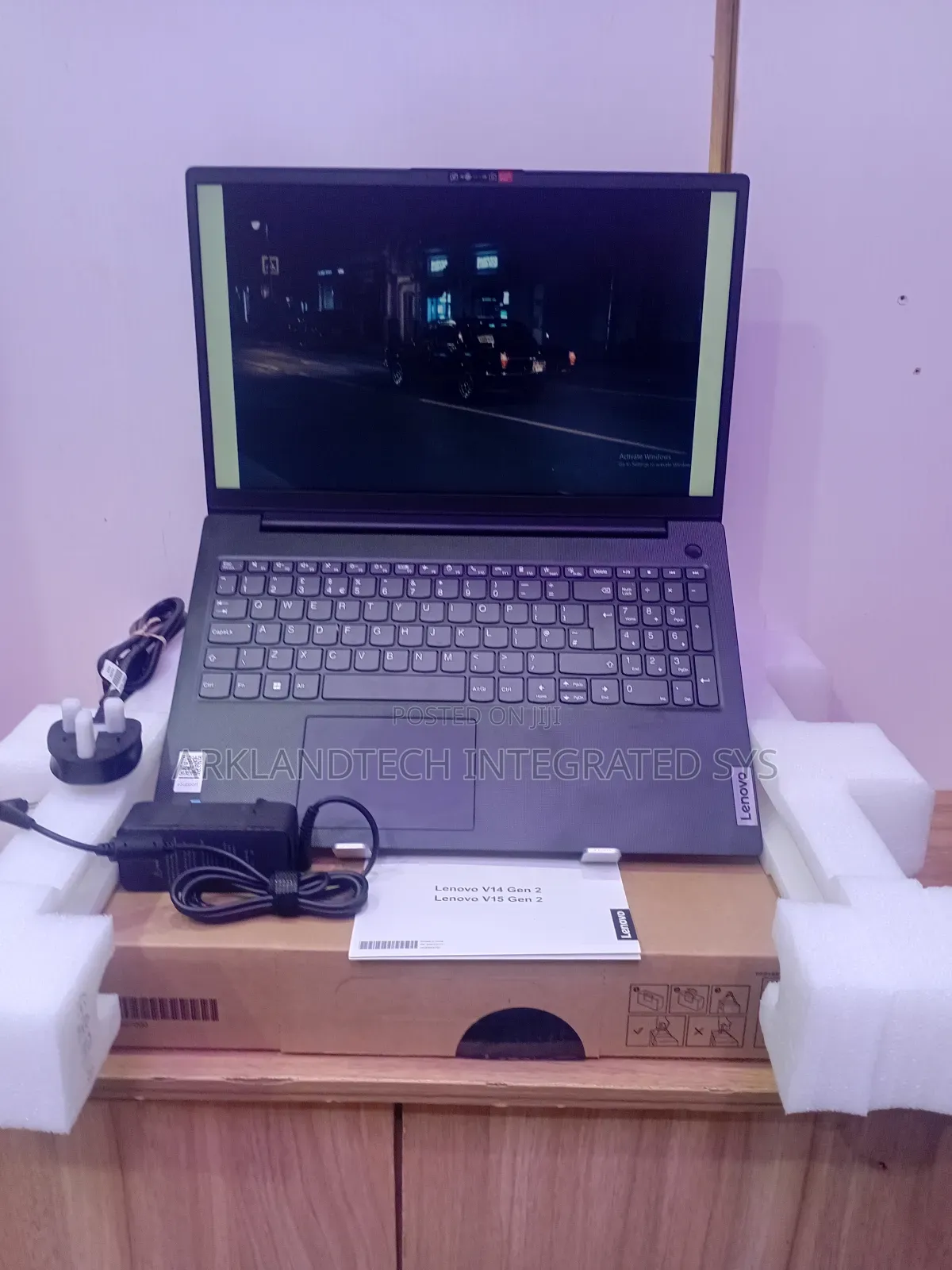 New Laptop Lenovo IdeaPad Z480 8GB Intel Core i3 SSD 256GB