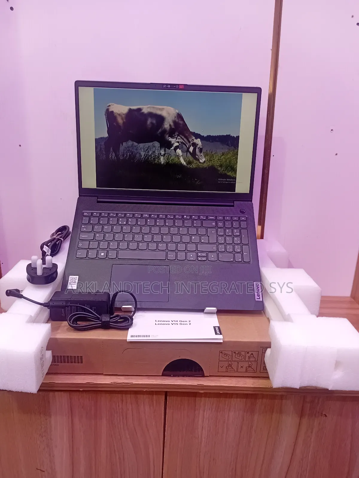 New Laptop Lenovo IdeaPad Z575 8GB Intel Core i3 SSD 512GB