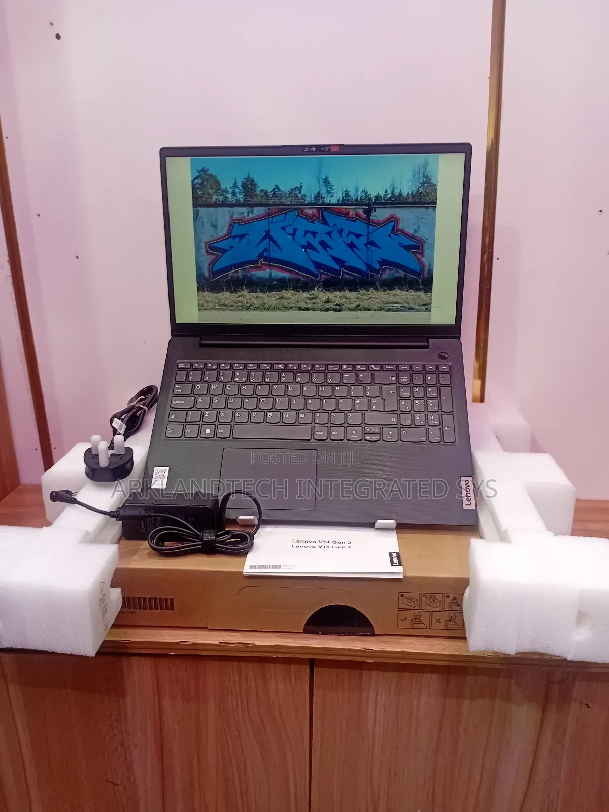 New Laptop Lenovo IdeaPad Y470 8GB Intel Celeron SSD 512GB