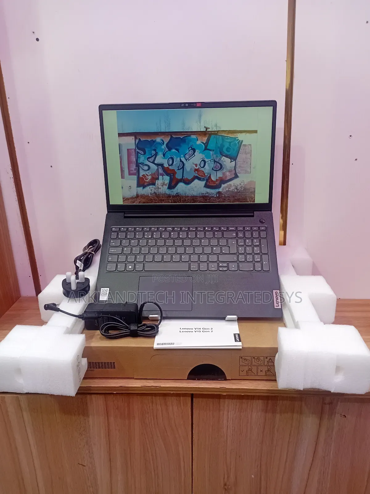 New Laptop Lenovo IdeaPad Y470 8GB Intel Celeron SSD 512GB