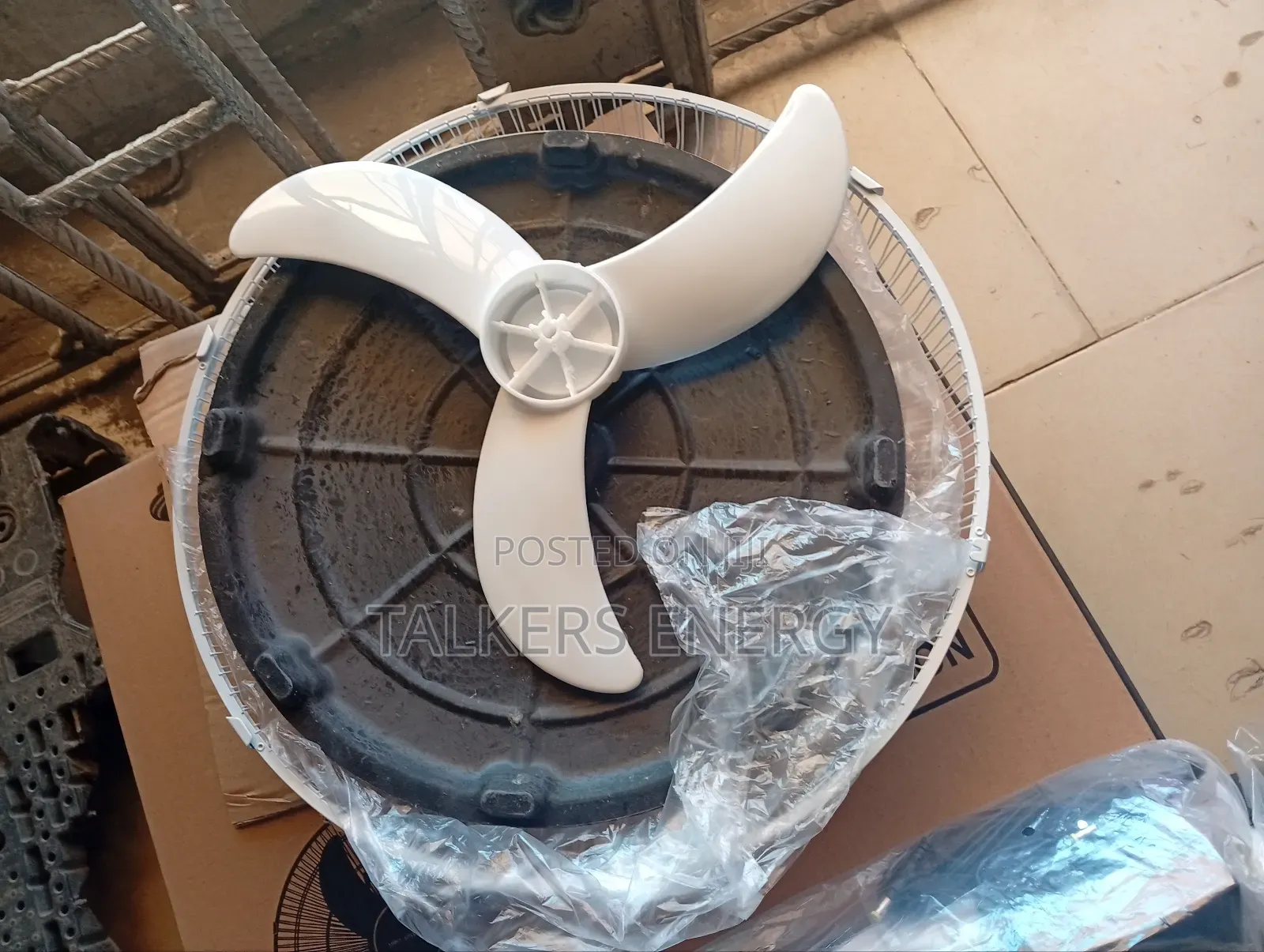10w 16"Inch Ac-Dc Brushless Standing Fan (Non-Rechargeable)