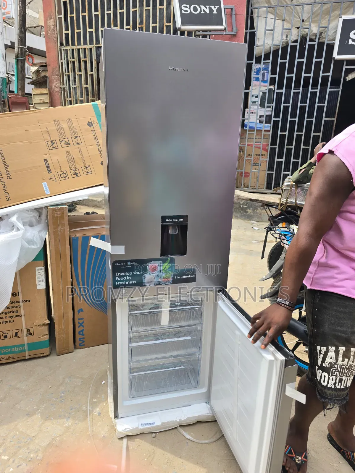 Brand New Hisense Refrigerator With Water Dispenser Rd-35dcb 264litter