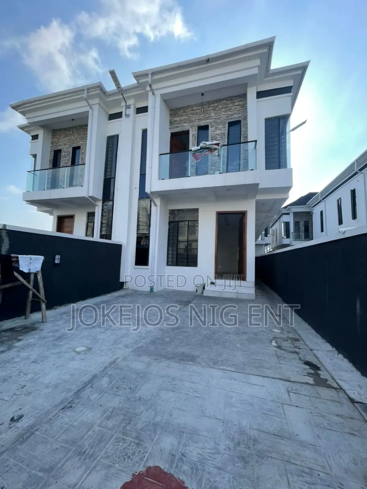 4bdrm Duplex in Ikota Gra for sale