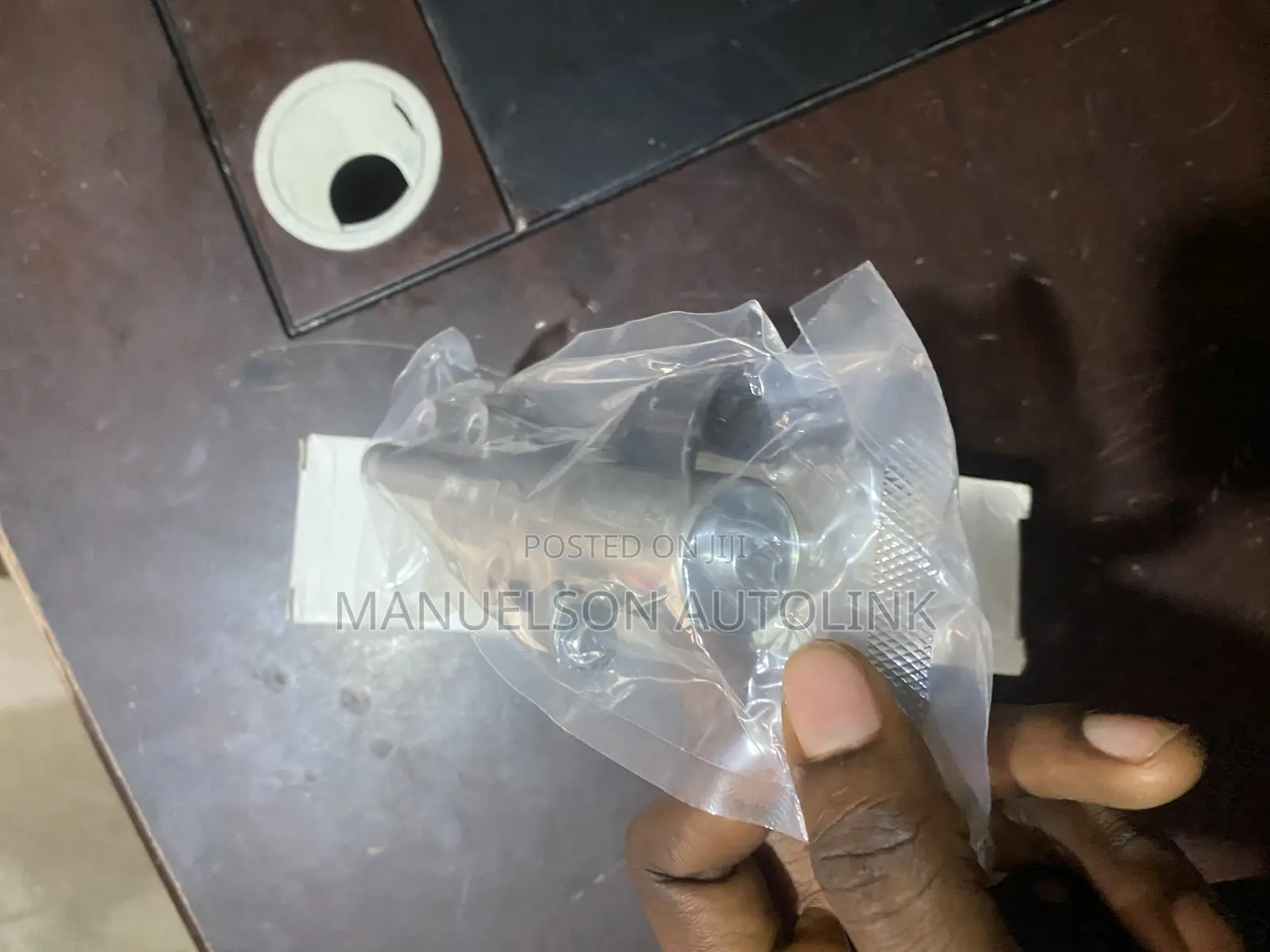Oil Control Sensor Nissan Pathfinder, Navara, Xterra, Murano,Infiniti