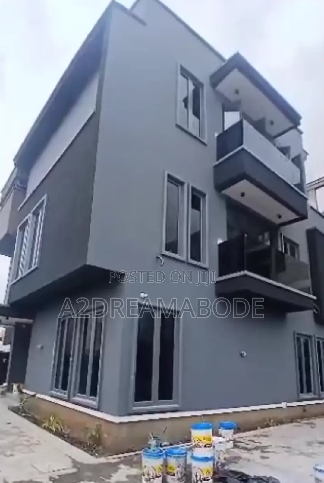 6bdrm Mansion in Ikeja Gra for sale