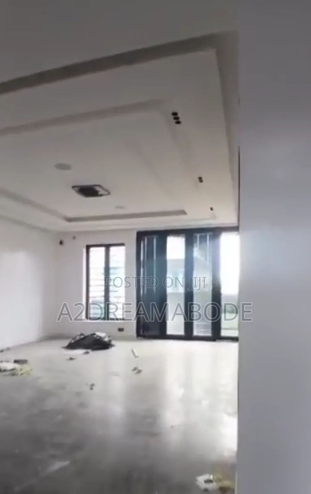 6bdrm Mansion in Ikeja Gra for sale