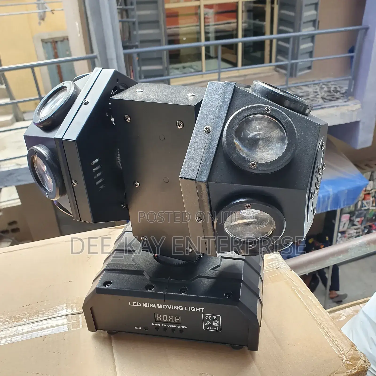 12 Eyes Moving Head Light