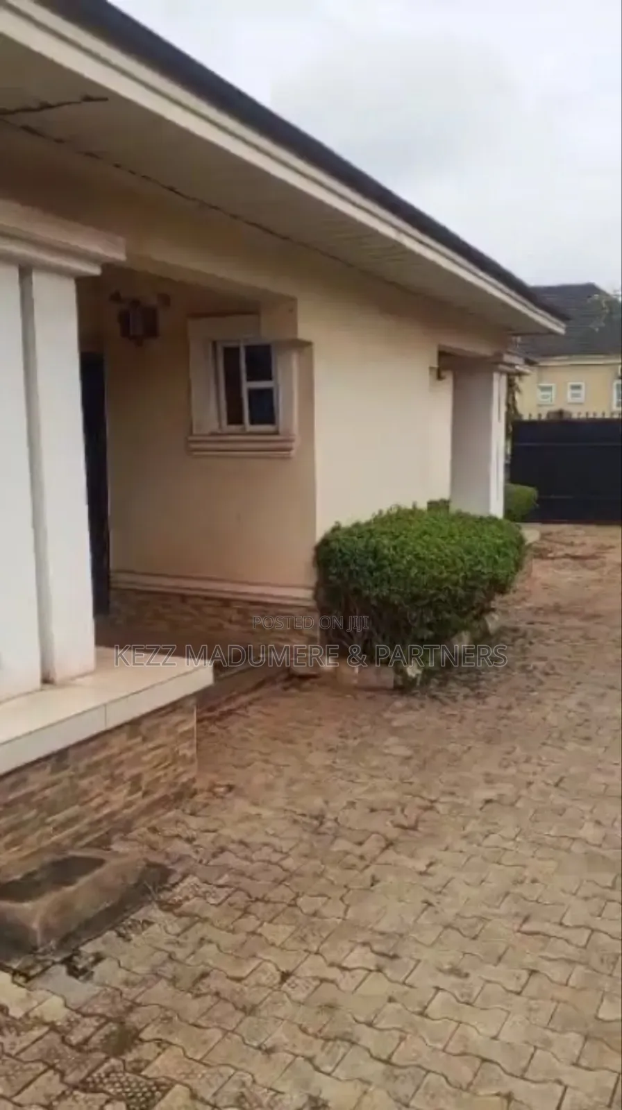 3bdrm Bungalow in Bricks Estate, Phase for sale