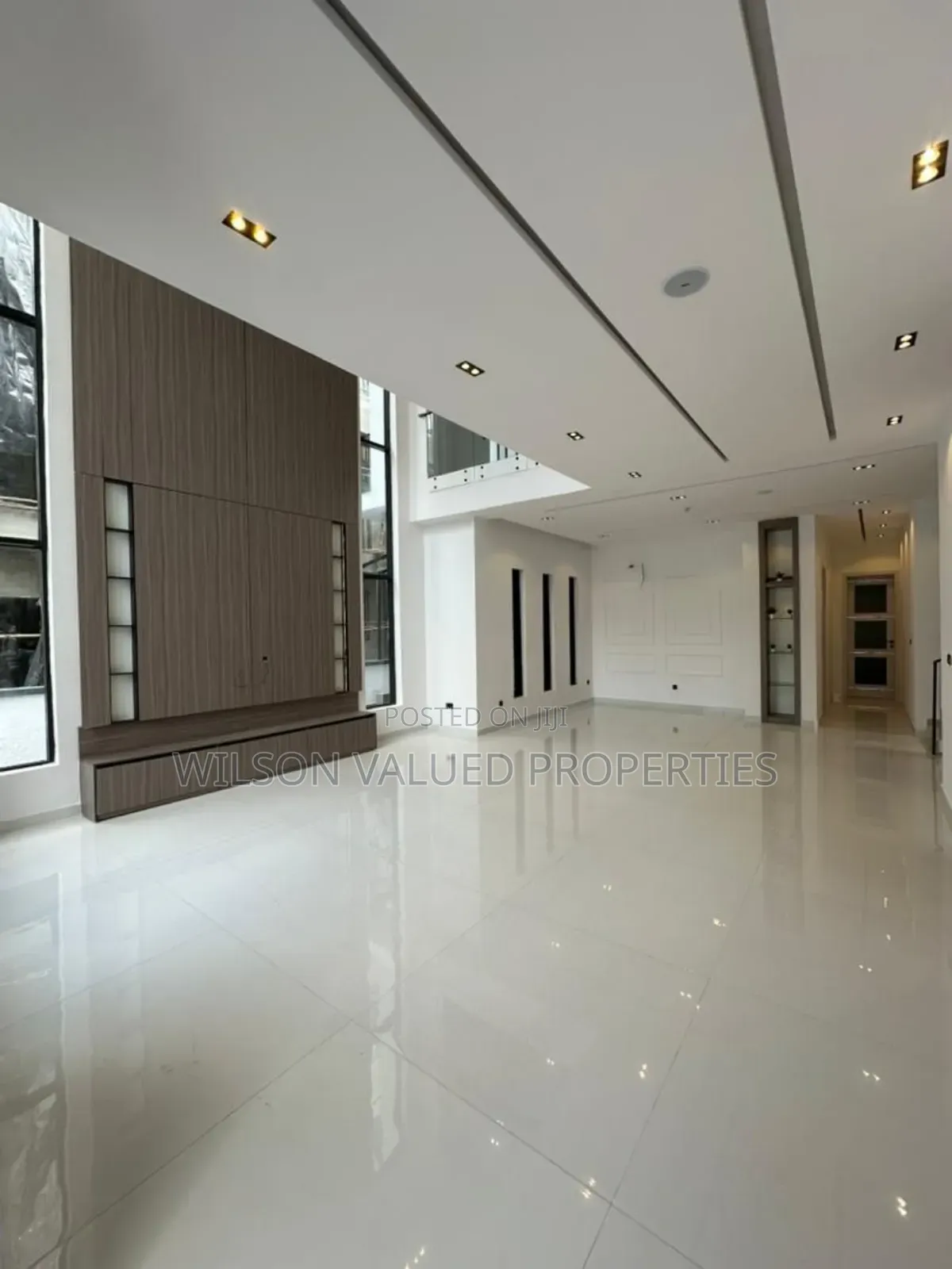5bdrm Duplex in 5-Bedroom Fully, Ikota for sale