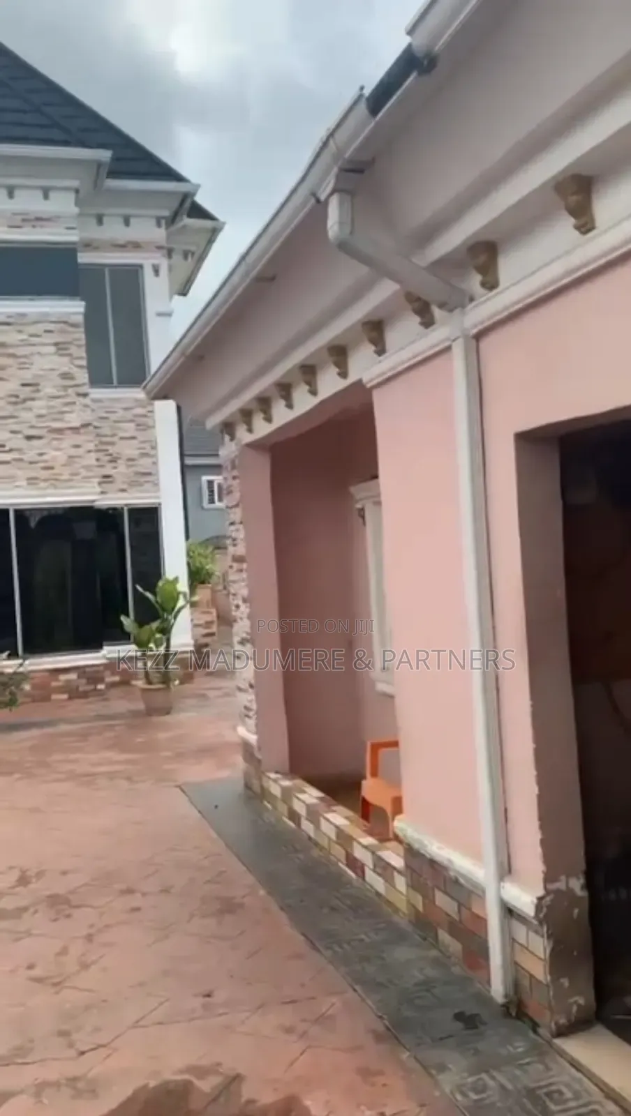 6bdrm Duplex in Naze, Owerri , Imo for sale