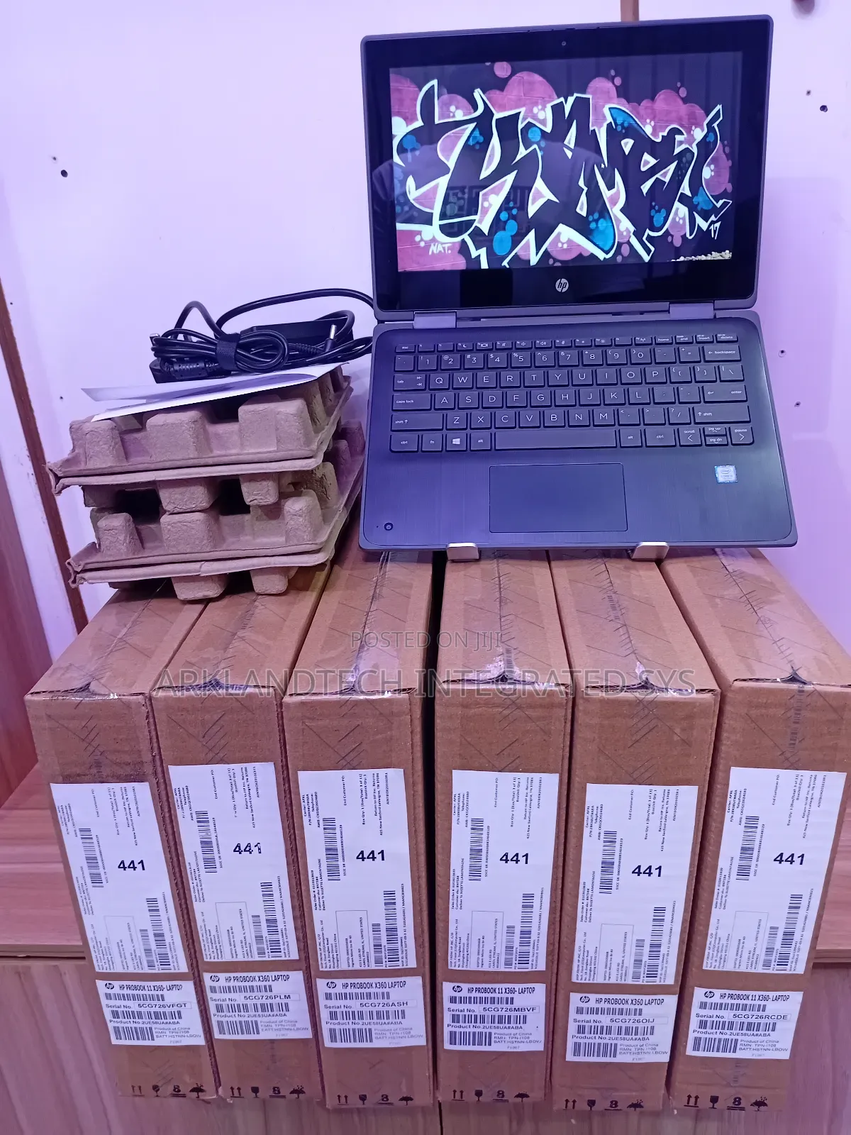 New Laptop HP Mini 1104 8GB Intel Core i5 SSD 256GB