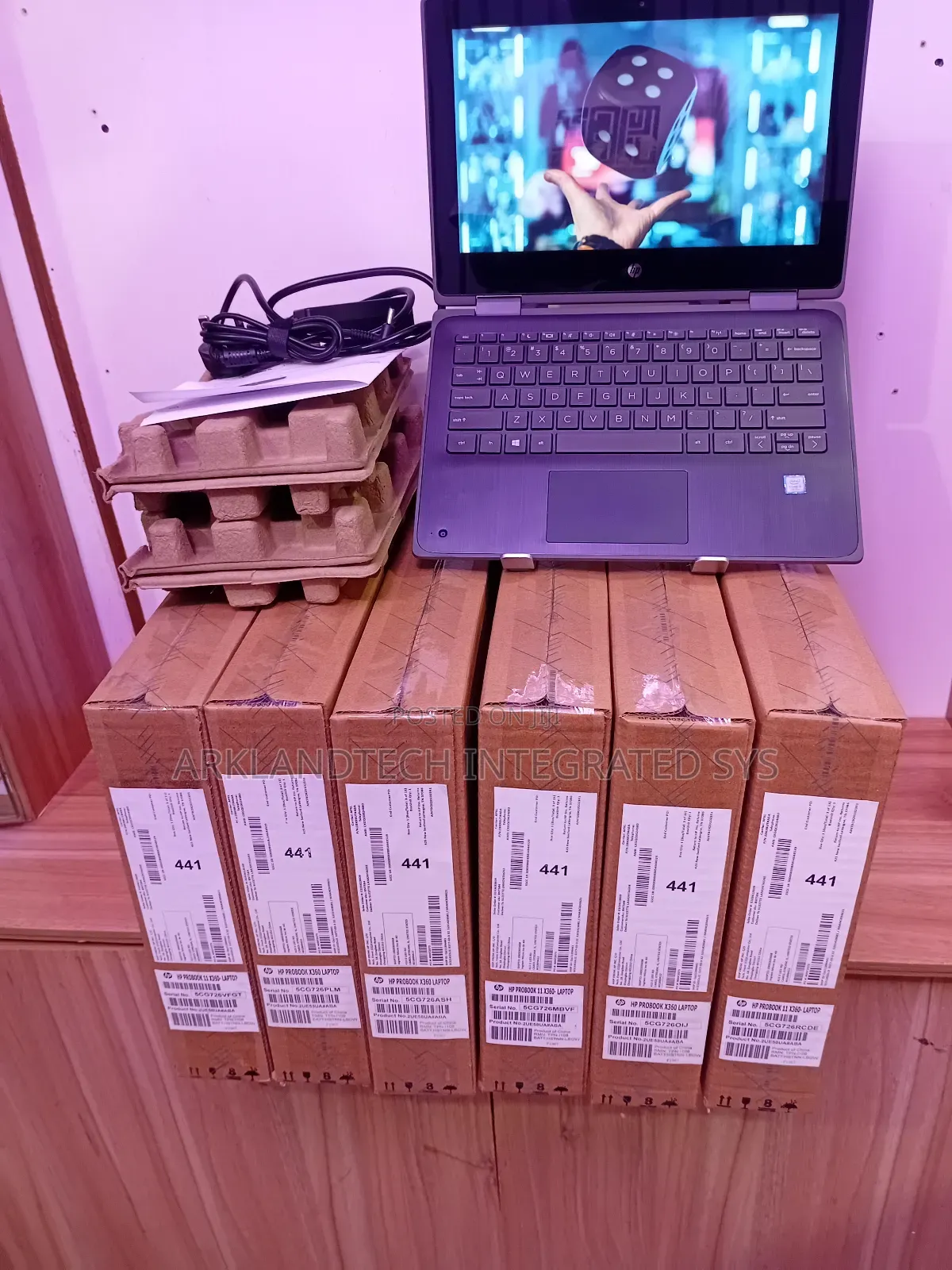 New Laptop HP Mini 1104 8GB Intel Core i5 SSD 512GB