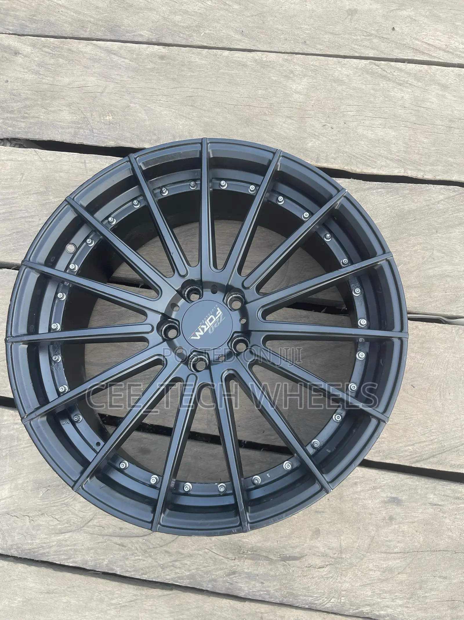 20-inch Sporty Black