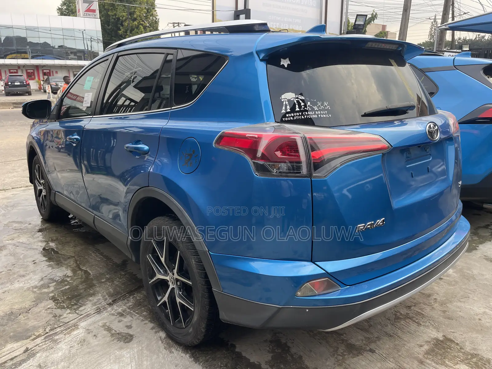 Toyota RAV4 XLE AWD (2.5L 4cyl 6A) 2016 Blue