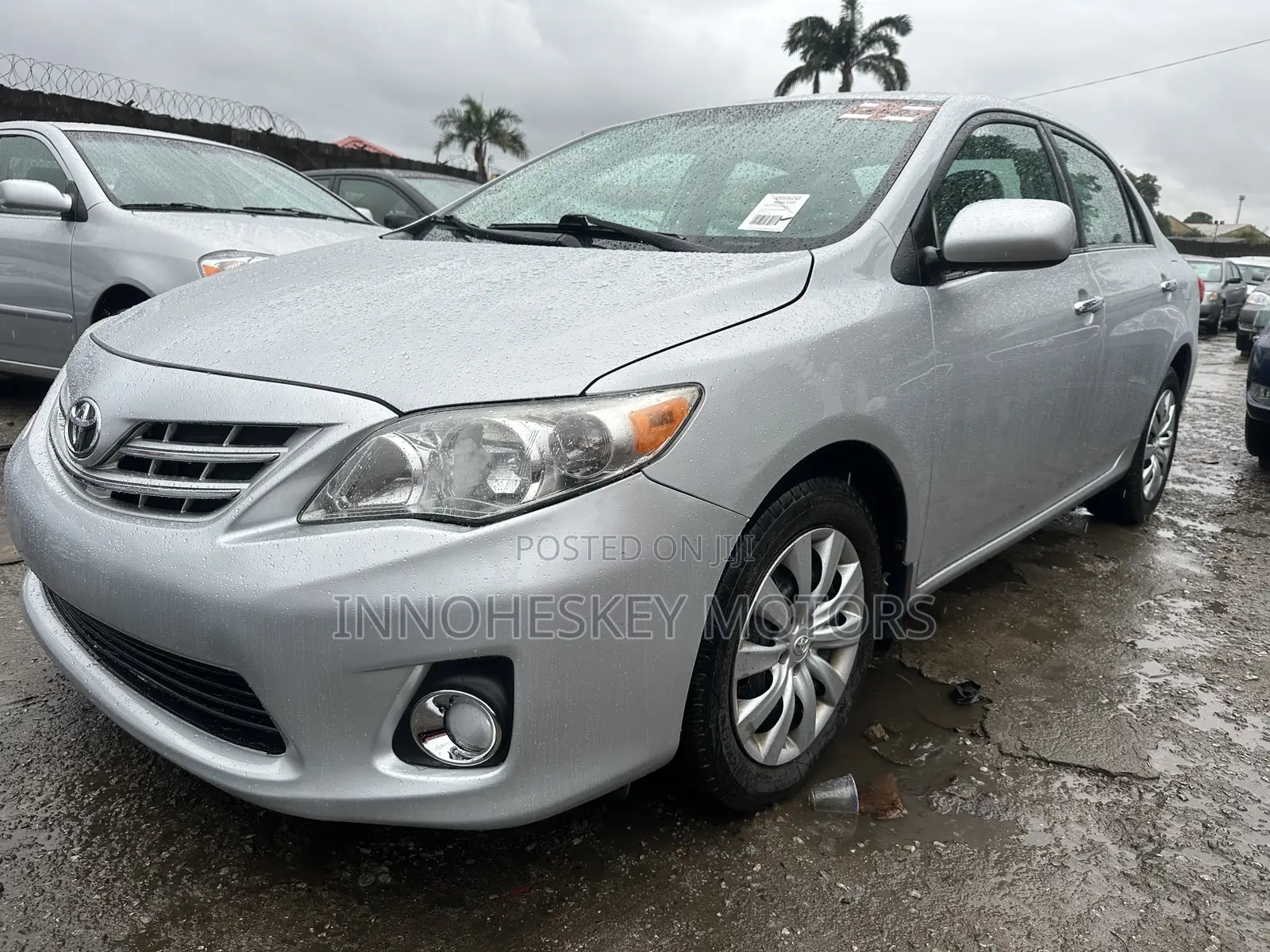 Toyota Corolla LE 4dr Sedan (1.8L 4cyl 4A) 2013 Silver