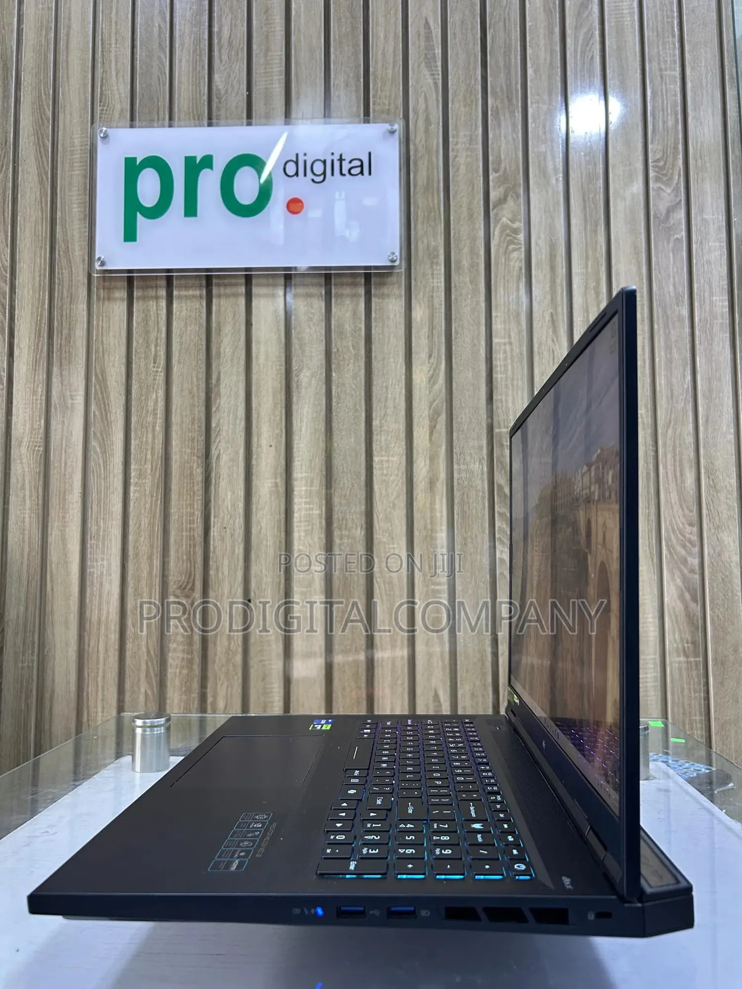 Laptop Acer Predator Helios 18 PH18-71 16GB Intel Core i7 SSD 1T