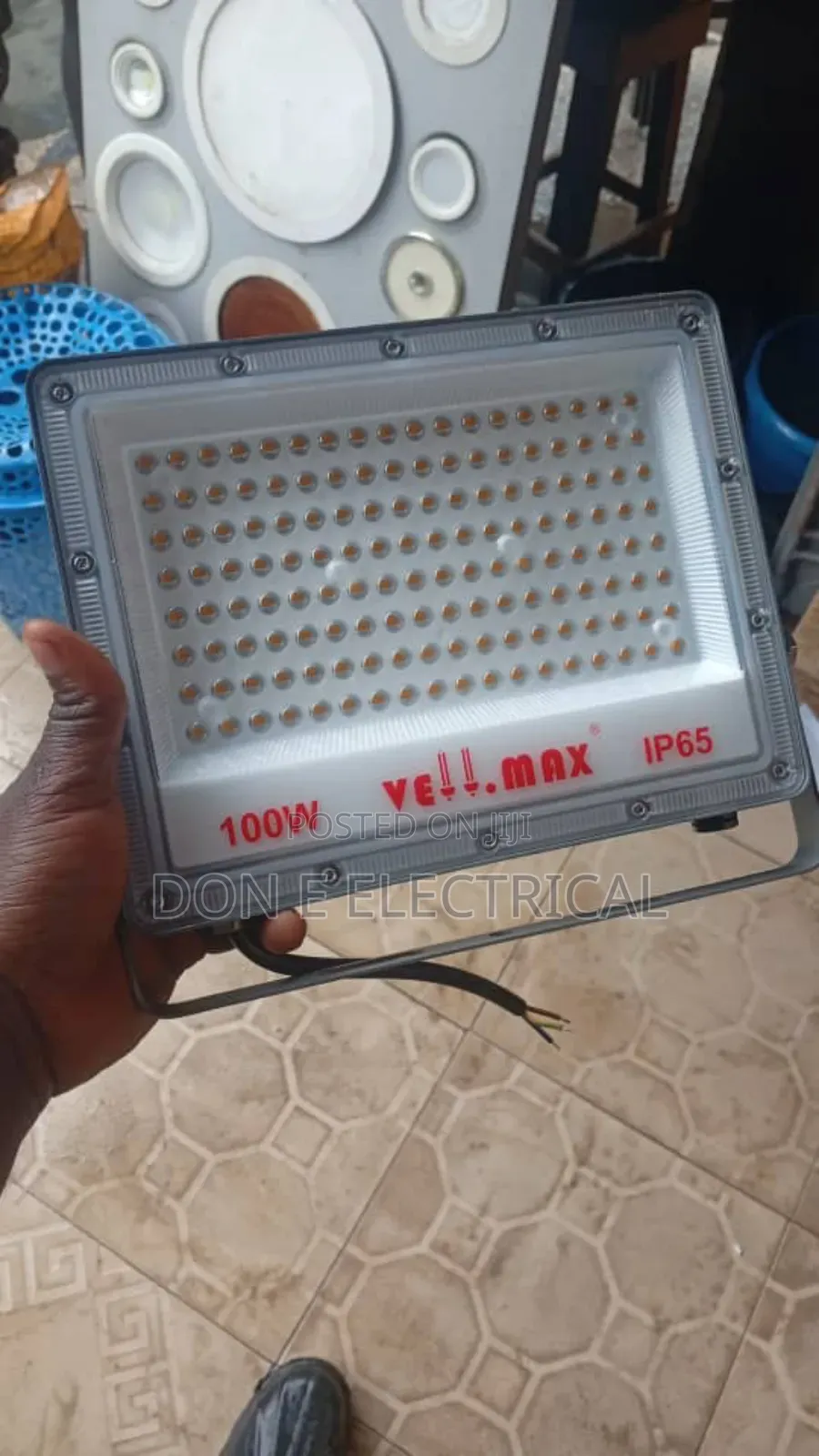 100watt Warm White Vellmax Floodlight