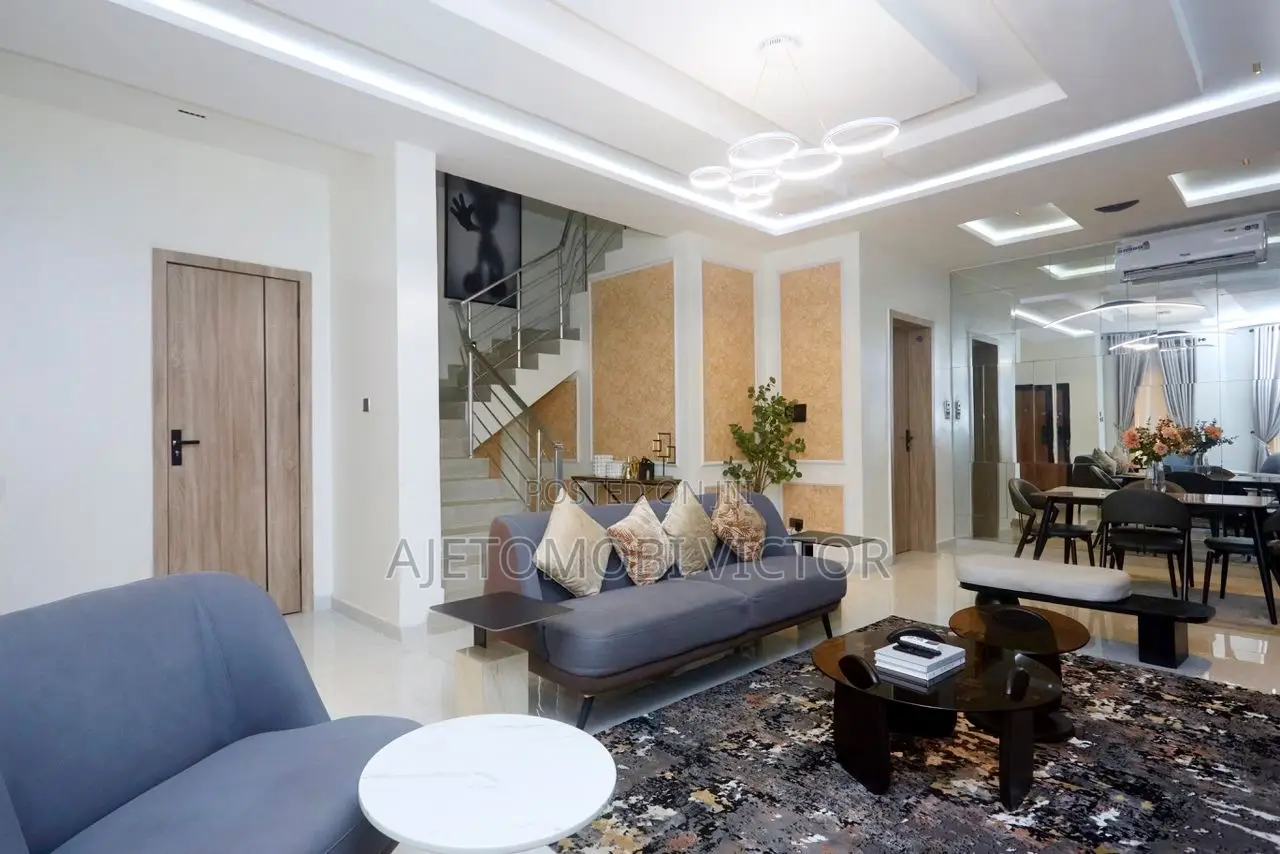 Luxurious 3bedroom Terrace With Gym and Snooker