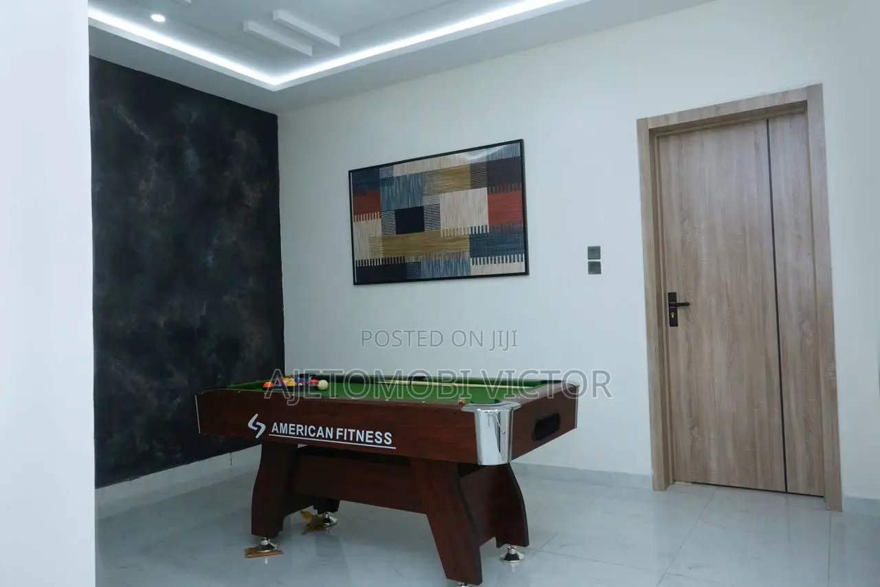 Luxurious 3bedroom Terrace With Gym and Snooker