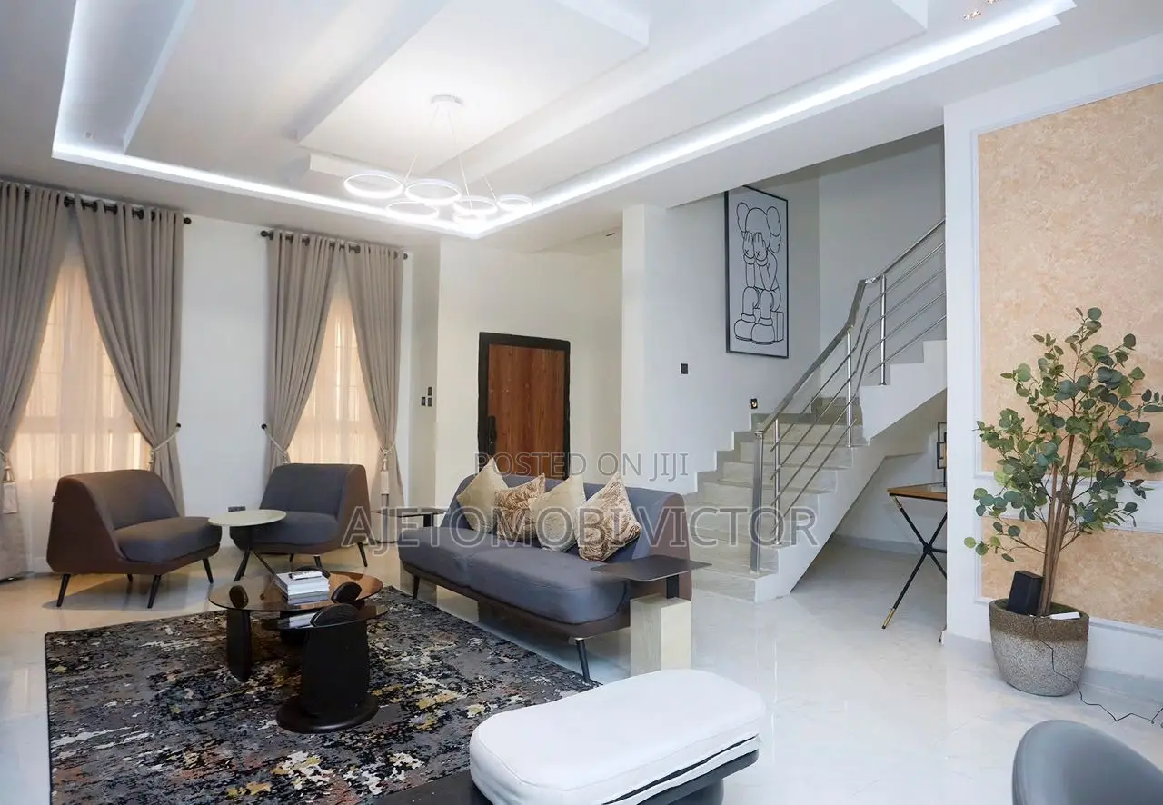 Luxurious 3bedroom Terrace With Gym and Snooker