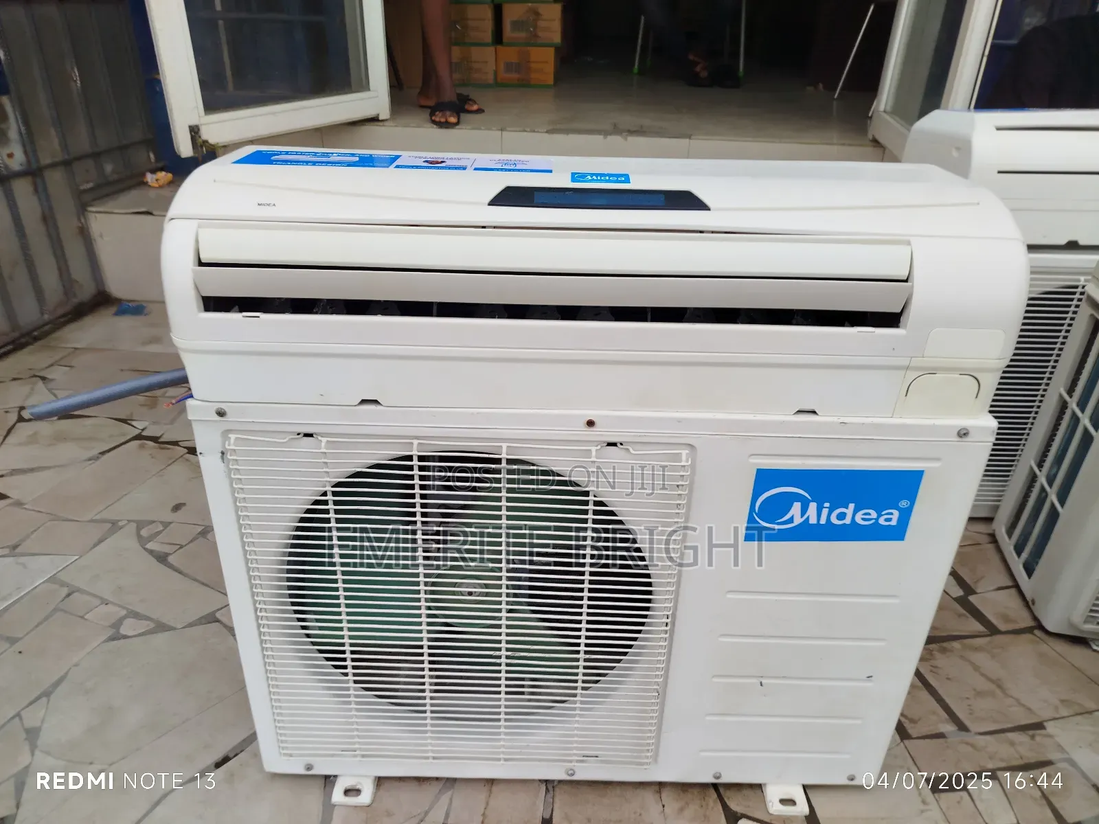 Midea 1.5 Hp Low Voltage 410gass
