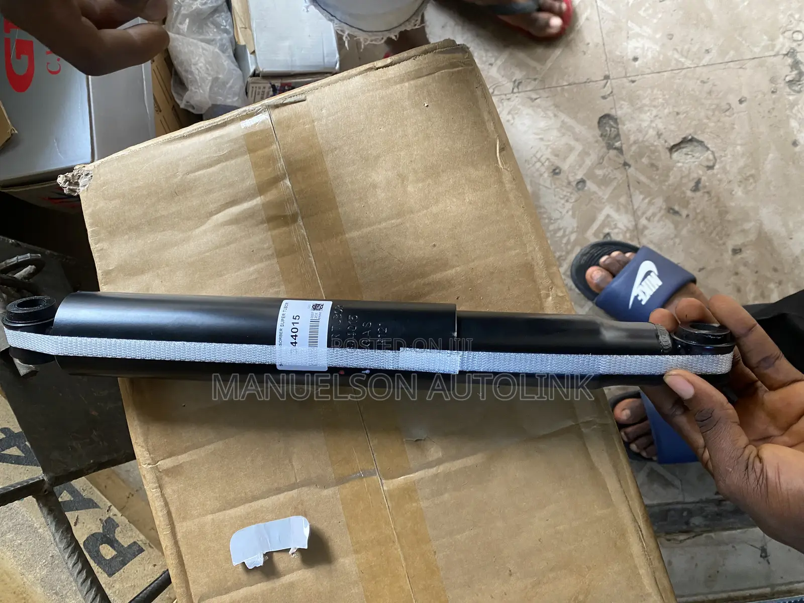 Shock Absorber Nissan X-Terra Land Cruiser 1998-2003