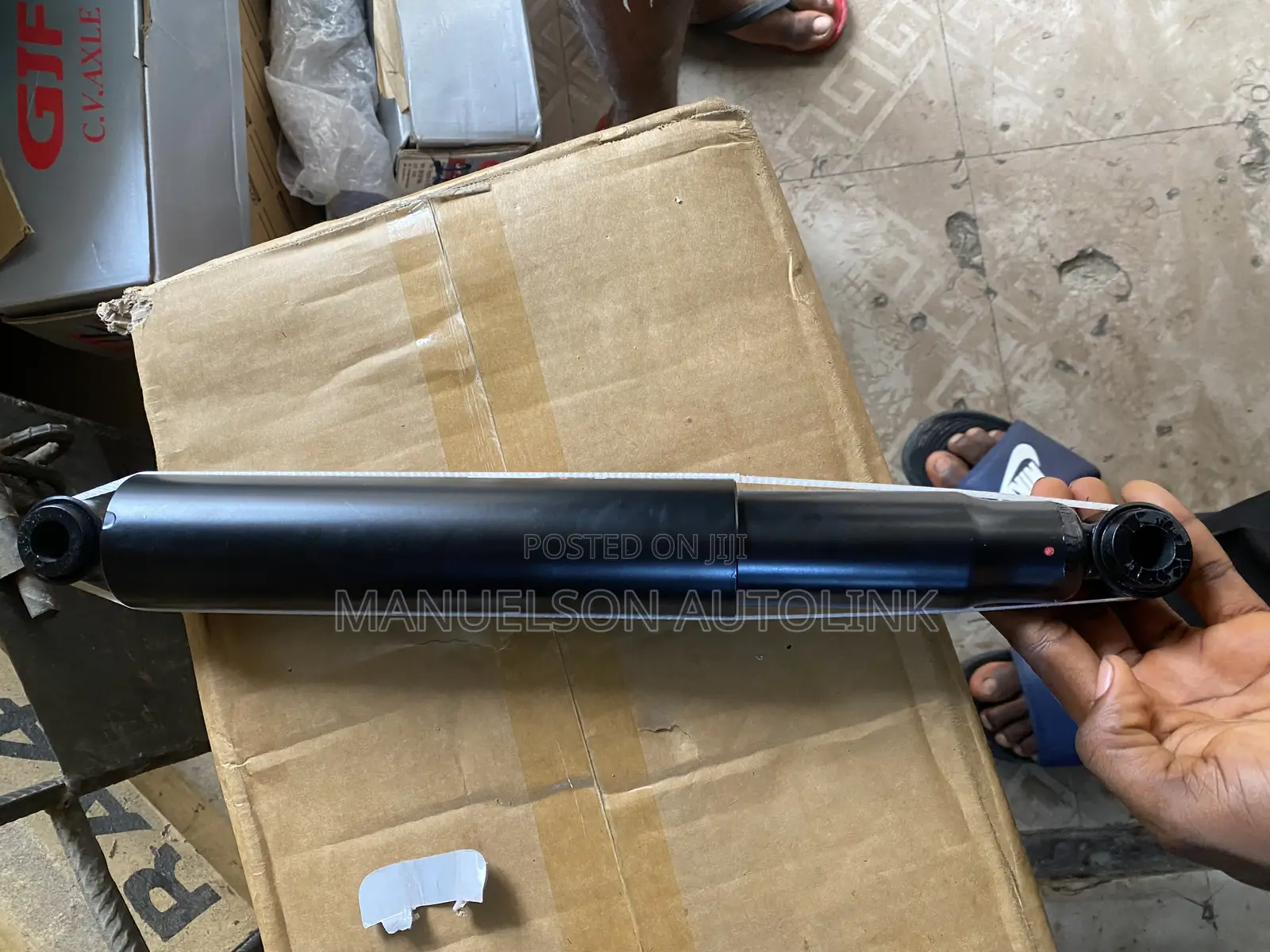 Shock Absorber Nissan X-Terra Land Cruiser 1998-2003