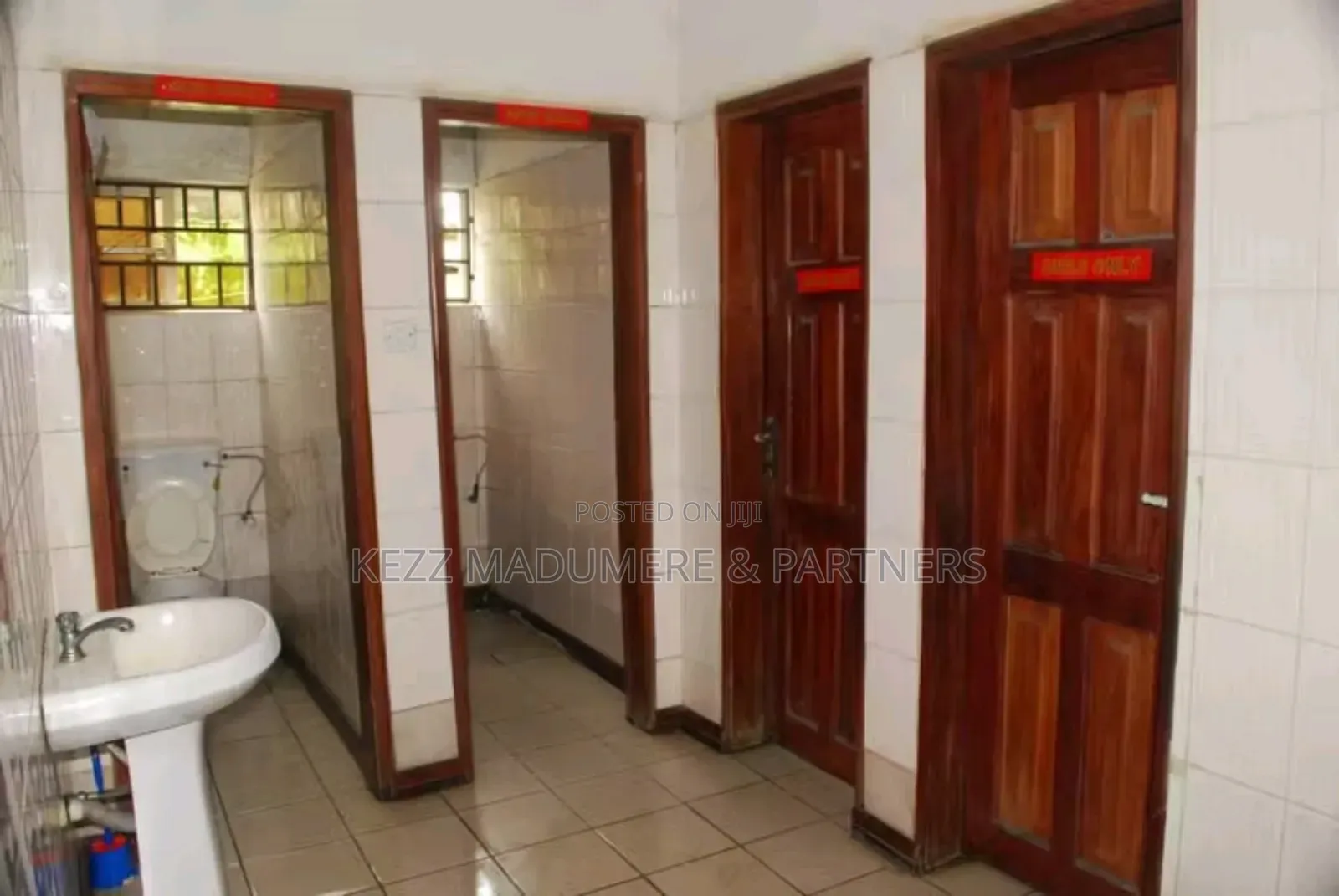 For Sale: Functional School at Off Iwofe Road ,Ph