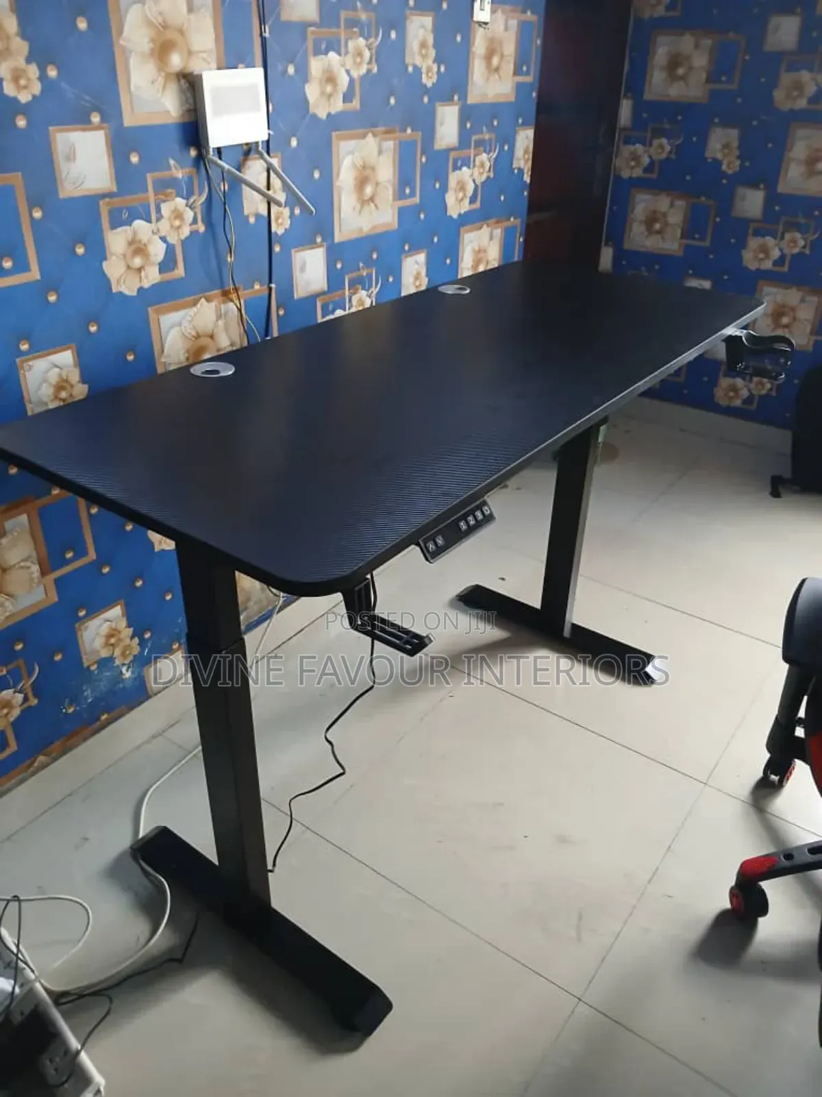 Modern Adjustable Electric Table - 1.4mtr Black