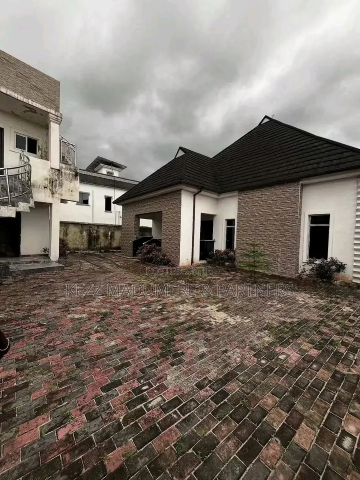 4bdrm Bungalow in Egbelu, Off Car Wash for sale