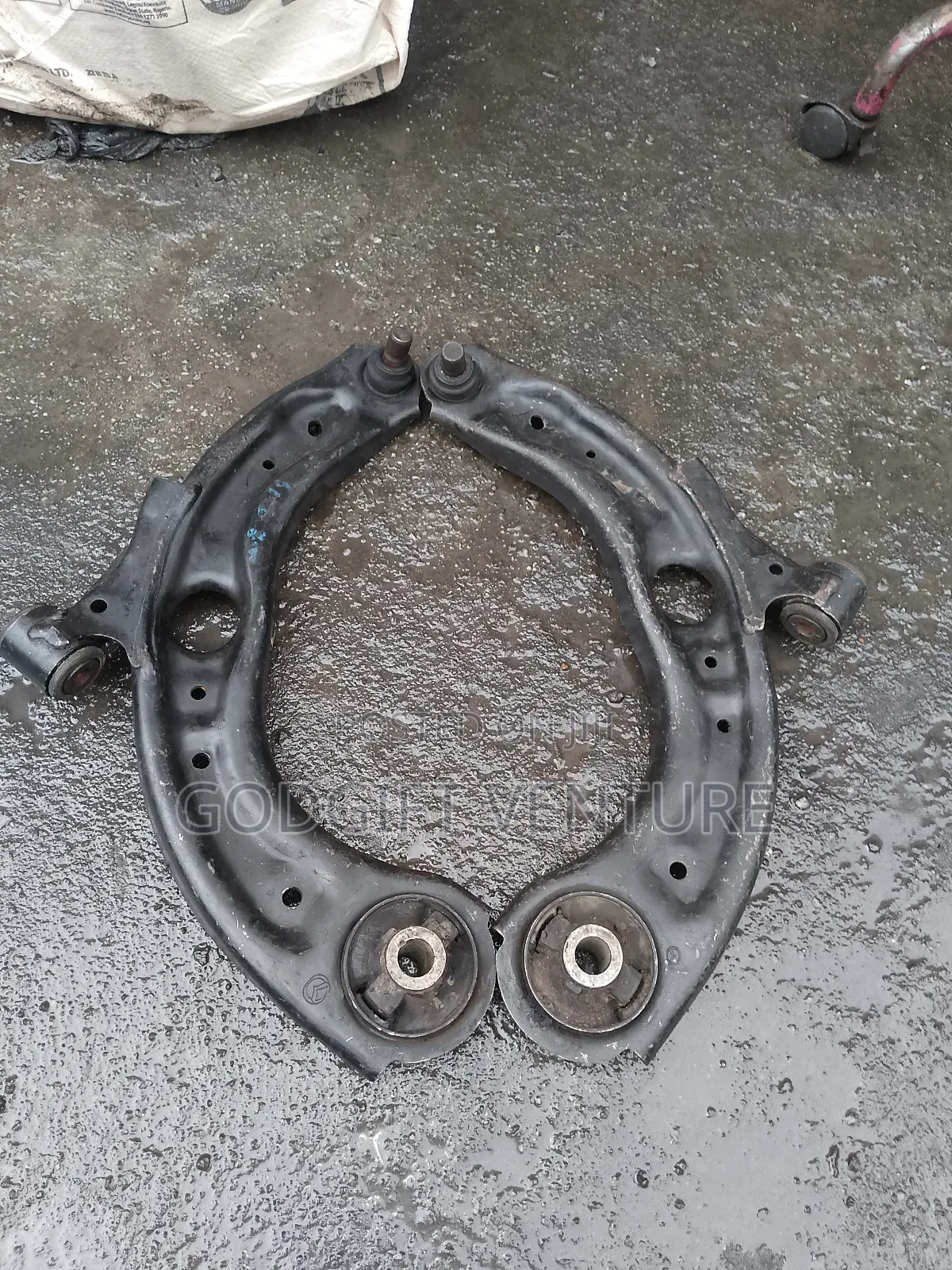 Complete Lower Arms Mazda 2, Toyota Yaris 2018-2021