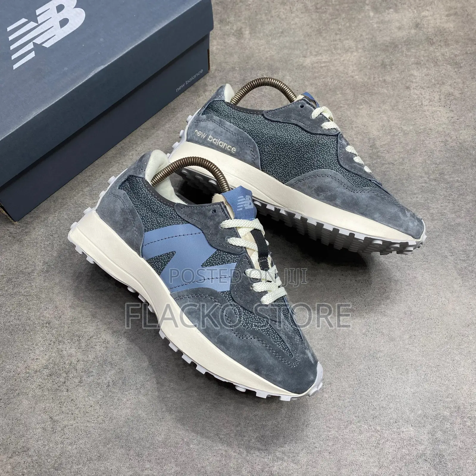 Original New Balance 327 Sneakers