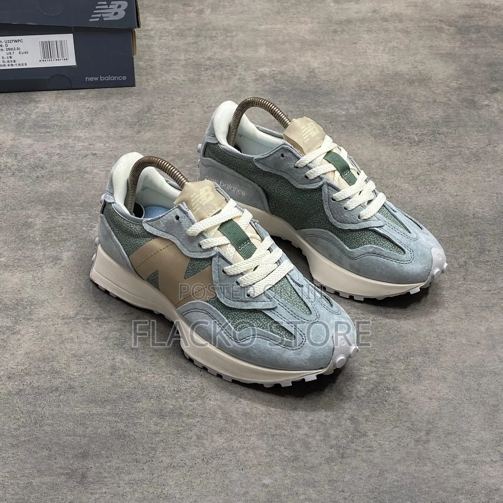 Original New Balance 327 Sneakers