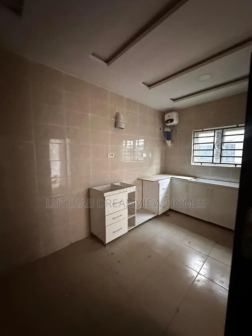3bdrm Apartment in Jahi Gilmore Tarred for rent