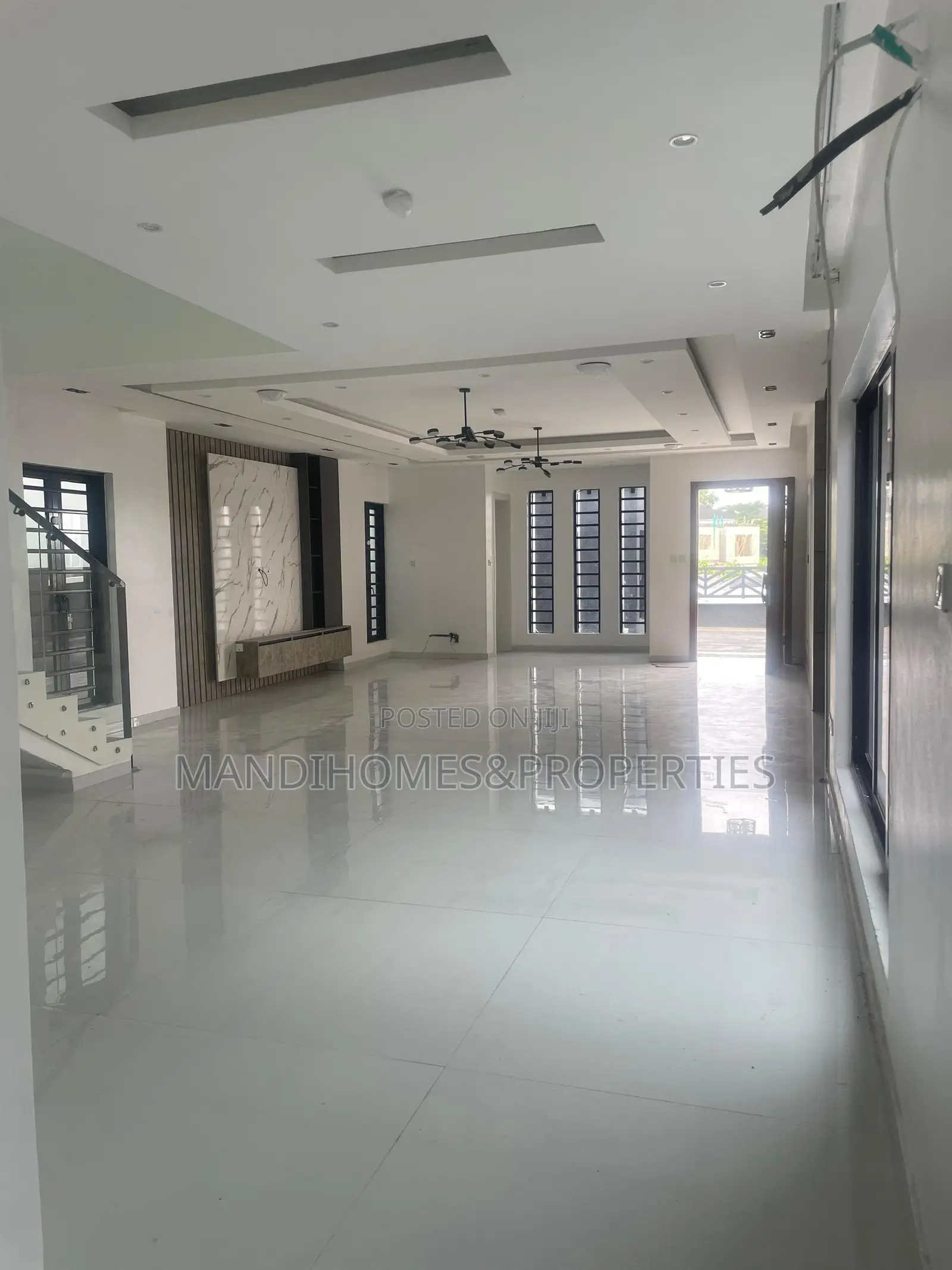 5bdrm Duplex in Royal Garden, Ajah for sale