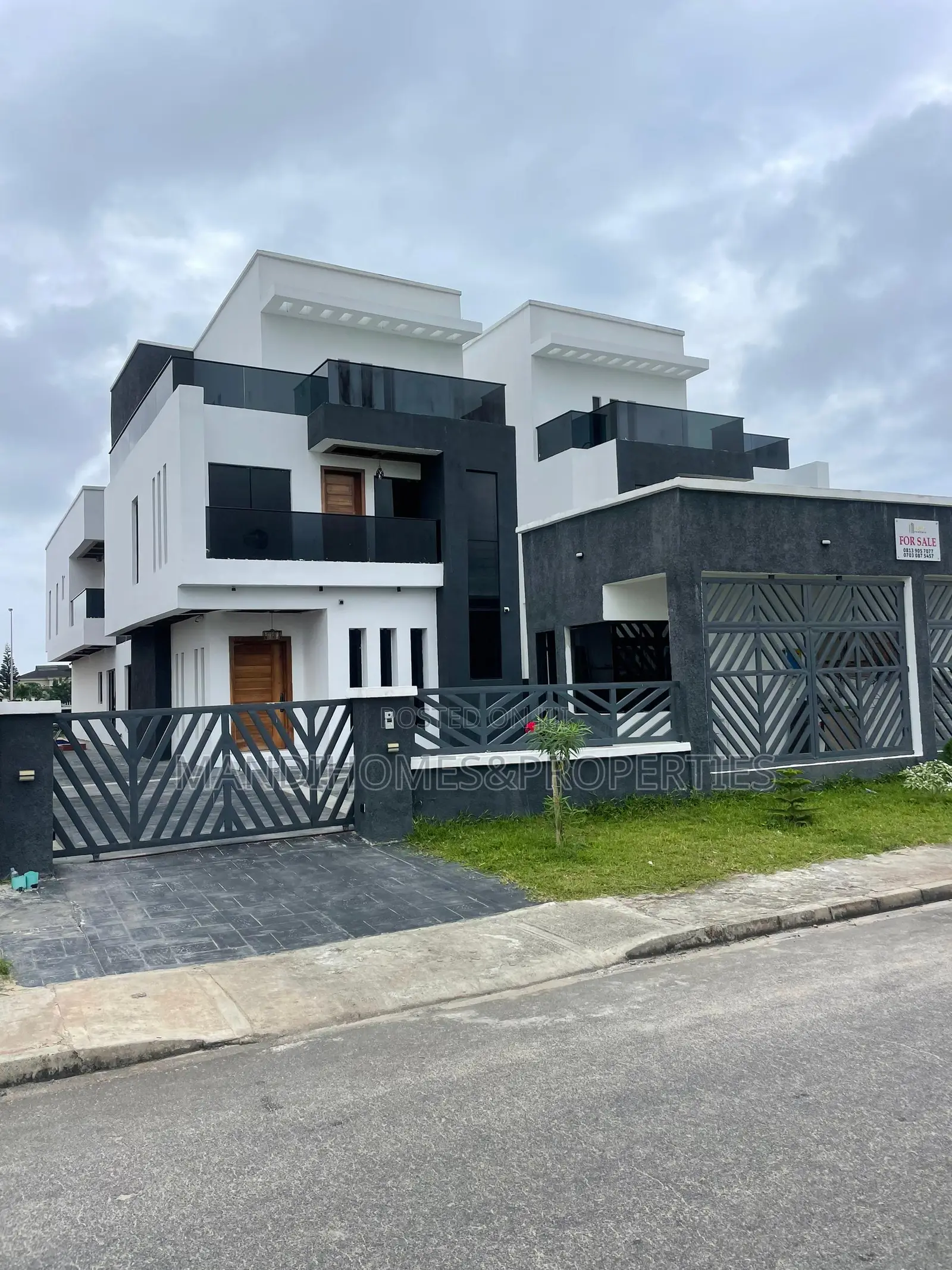 5bdrm Duplex in Royal Garden, Ajah for sale